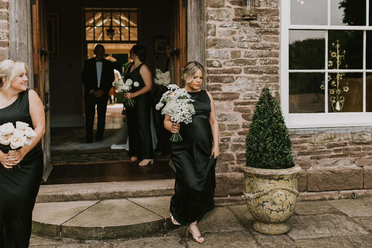 Issy-and-Bella-Floral-Design-Wedding-Florist-Herefordshire-Dewsall-Court-N-Z28