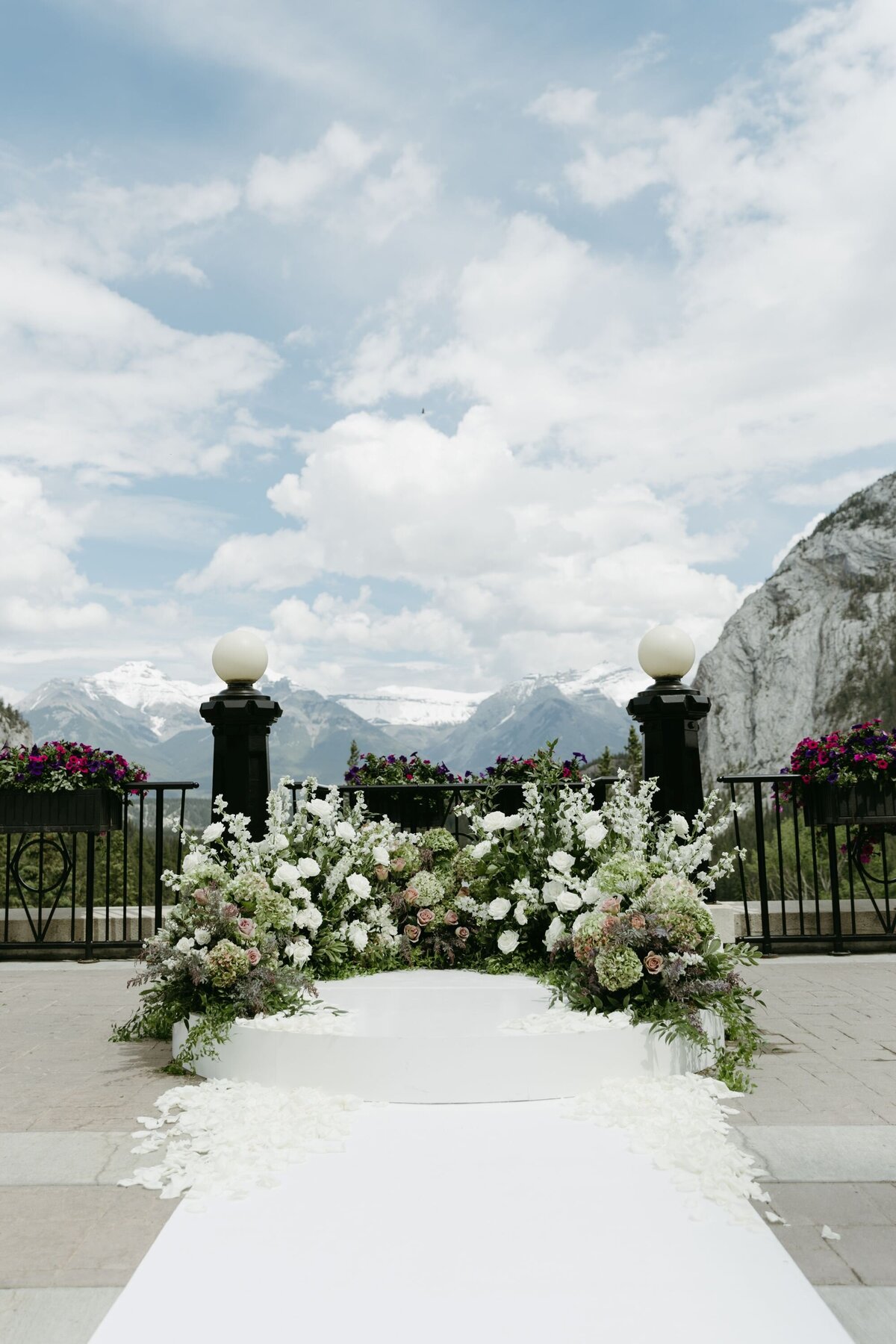 raven-alexandra-signature-weddings-calgary-banff-jasper-alberta-saskatoon-saskatchewan-luxury-wedding-planner-l-and-k-wedding-047