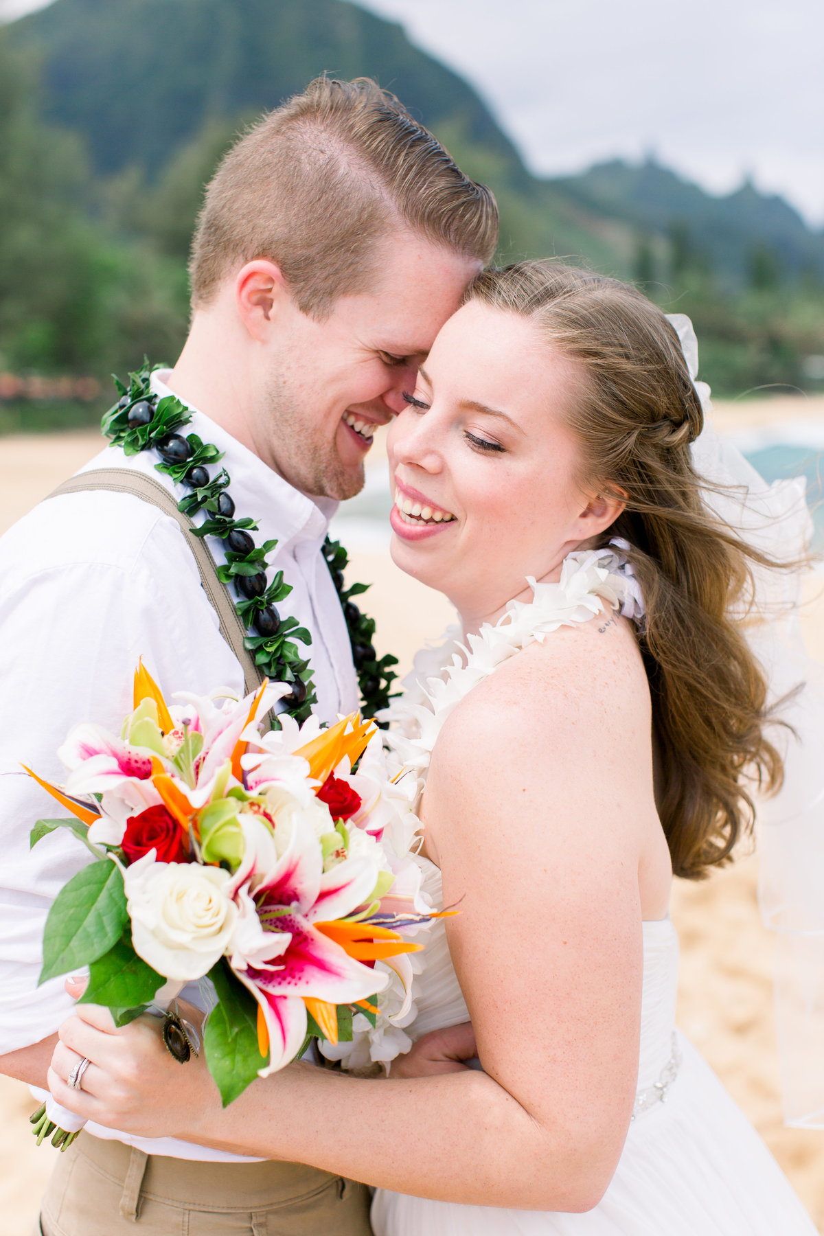 Joel and Kelly-Hawaii Wedding Photographer Samantha Laffoon-3392