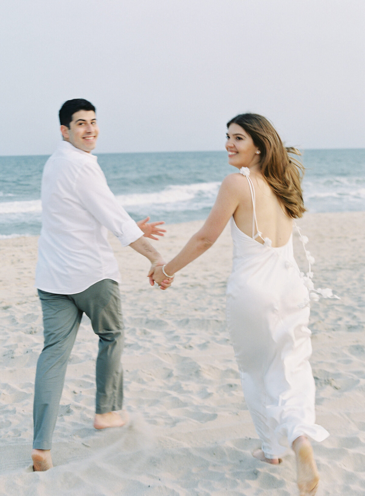 048-genuine-hamptons-spring-engagement-session-0002