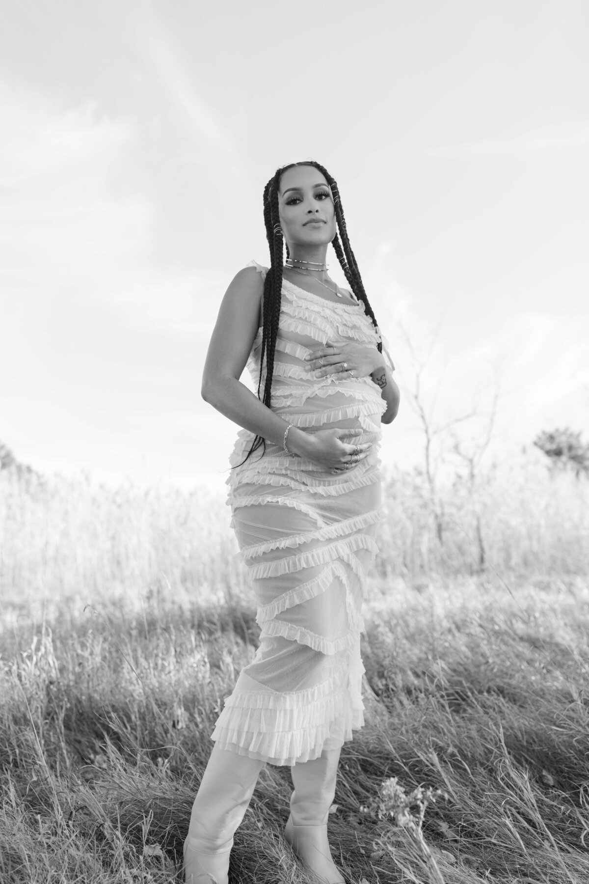 Fashion maternity photoshoot