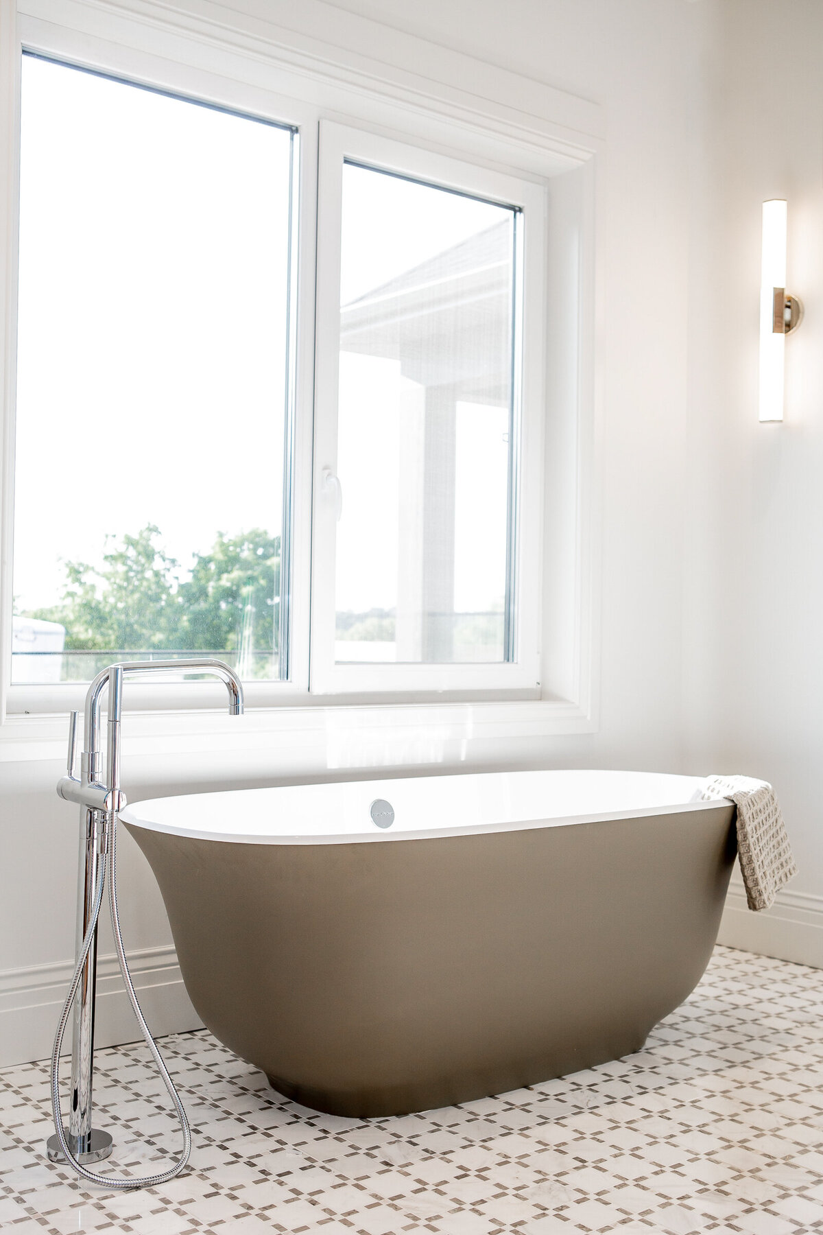 Taupe Tub--W.C Craftsman