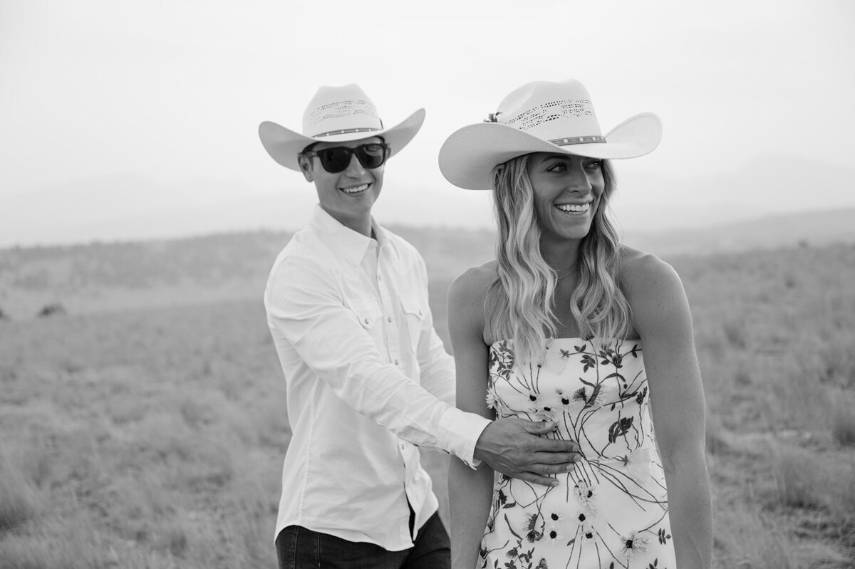 presley-gray-photo-rustic-western-montana-wedding-2416