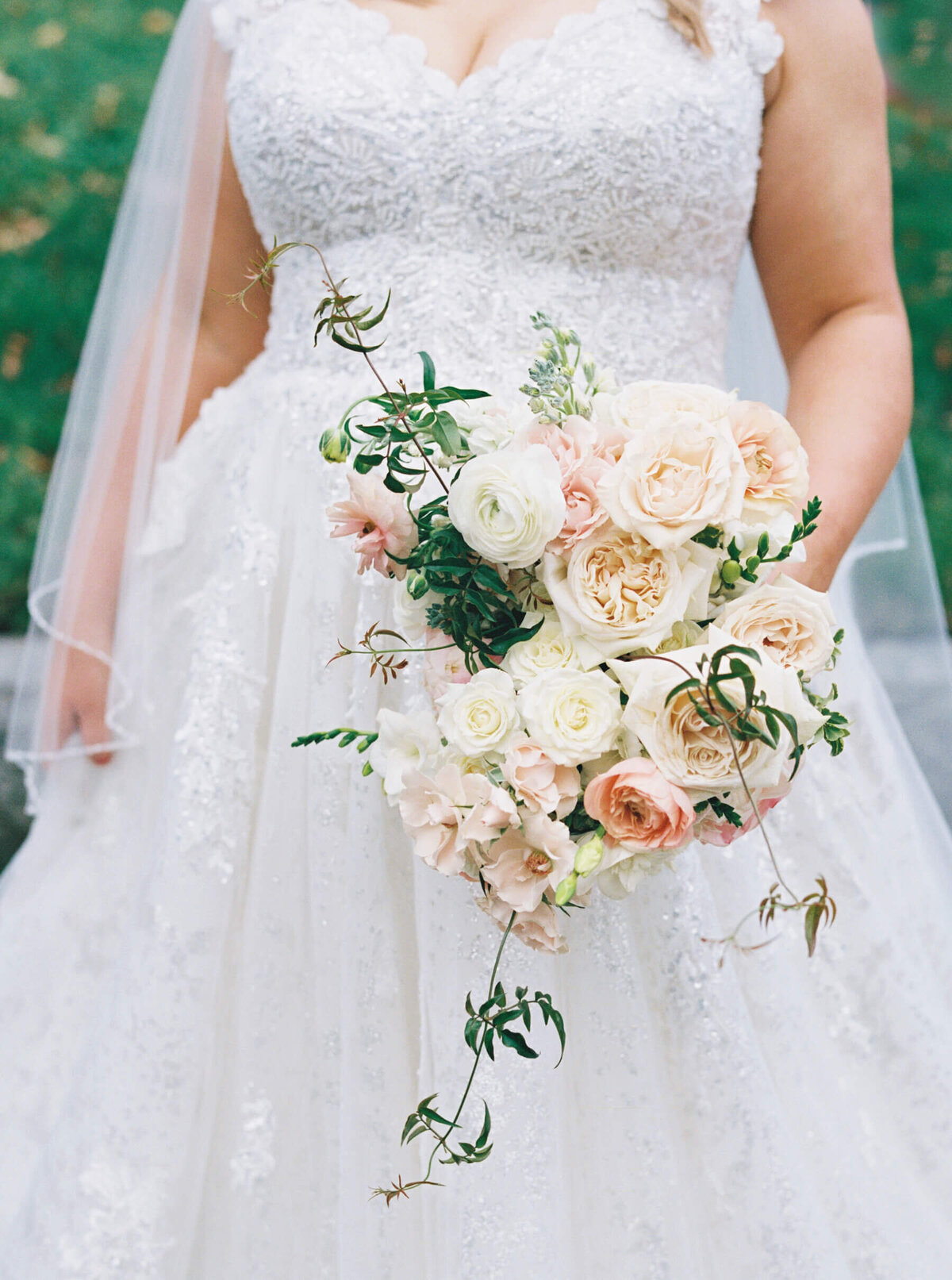 temple-beth-el-providence-wedding-florals-75