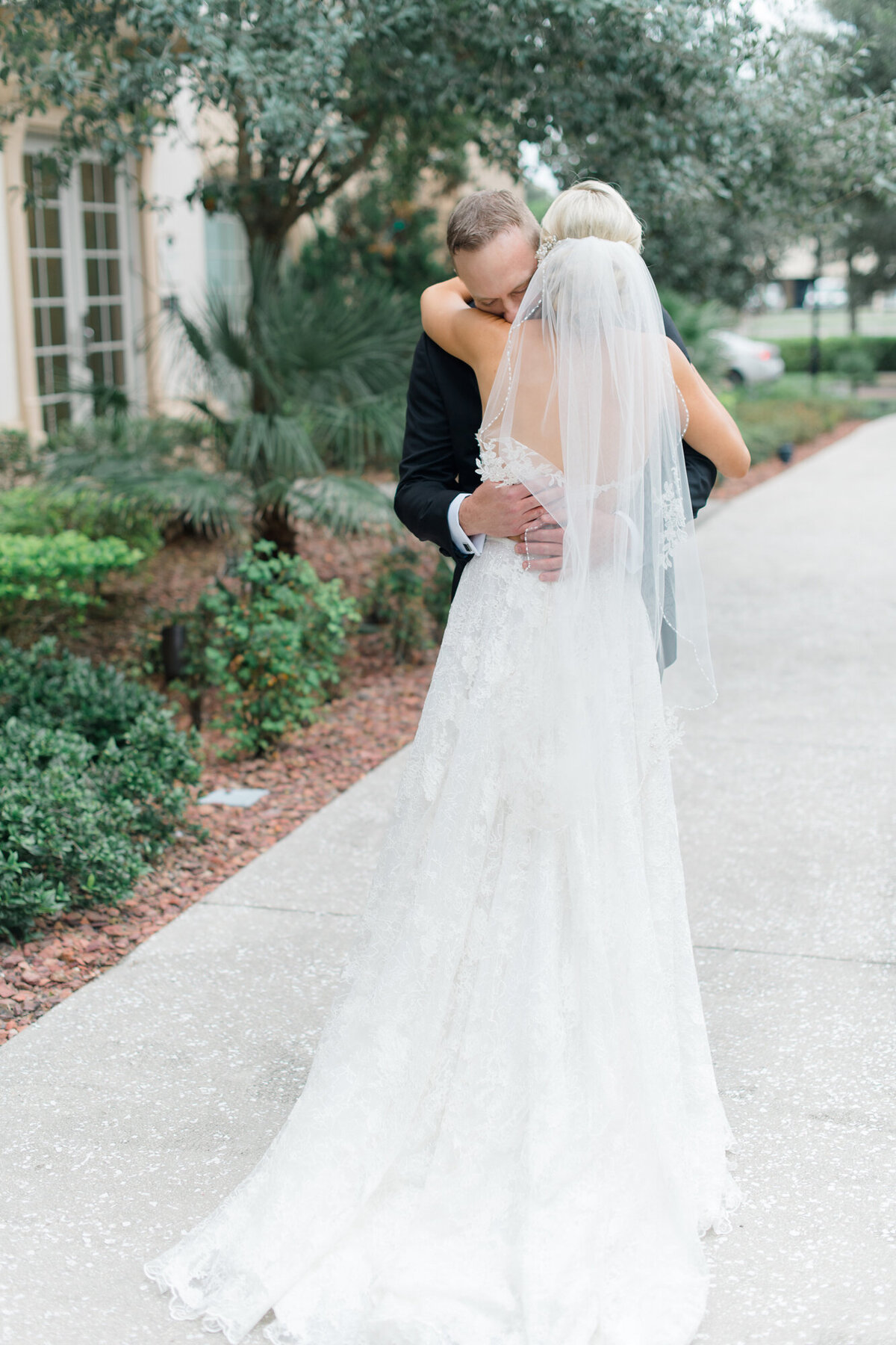 Kristen Weaver Photography Orlando Florida Destination Worldwide Wedding Photographer Named Top Wedding Photographer in World Editorial Fashion Inspired Clean Film Digital KWP Soft Classic17