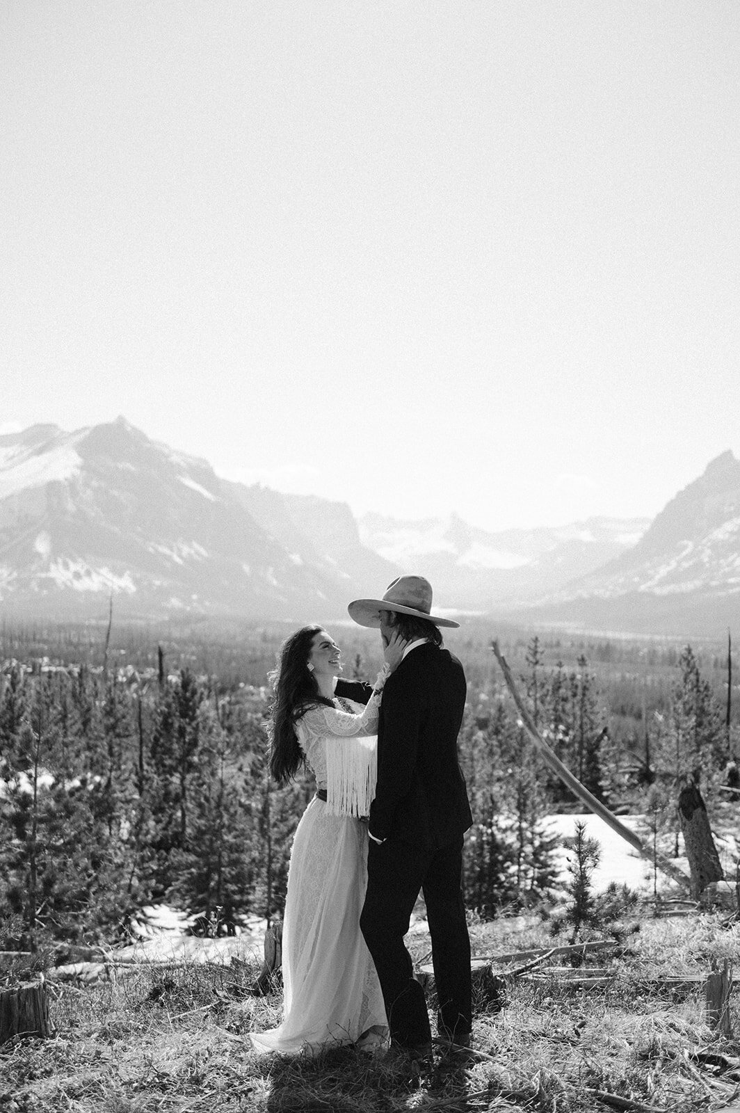 western-boho-glacier-park-elopement-presley-gray-photo-9434