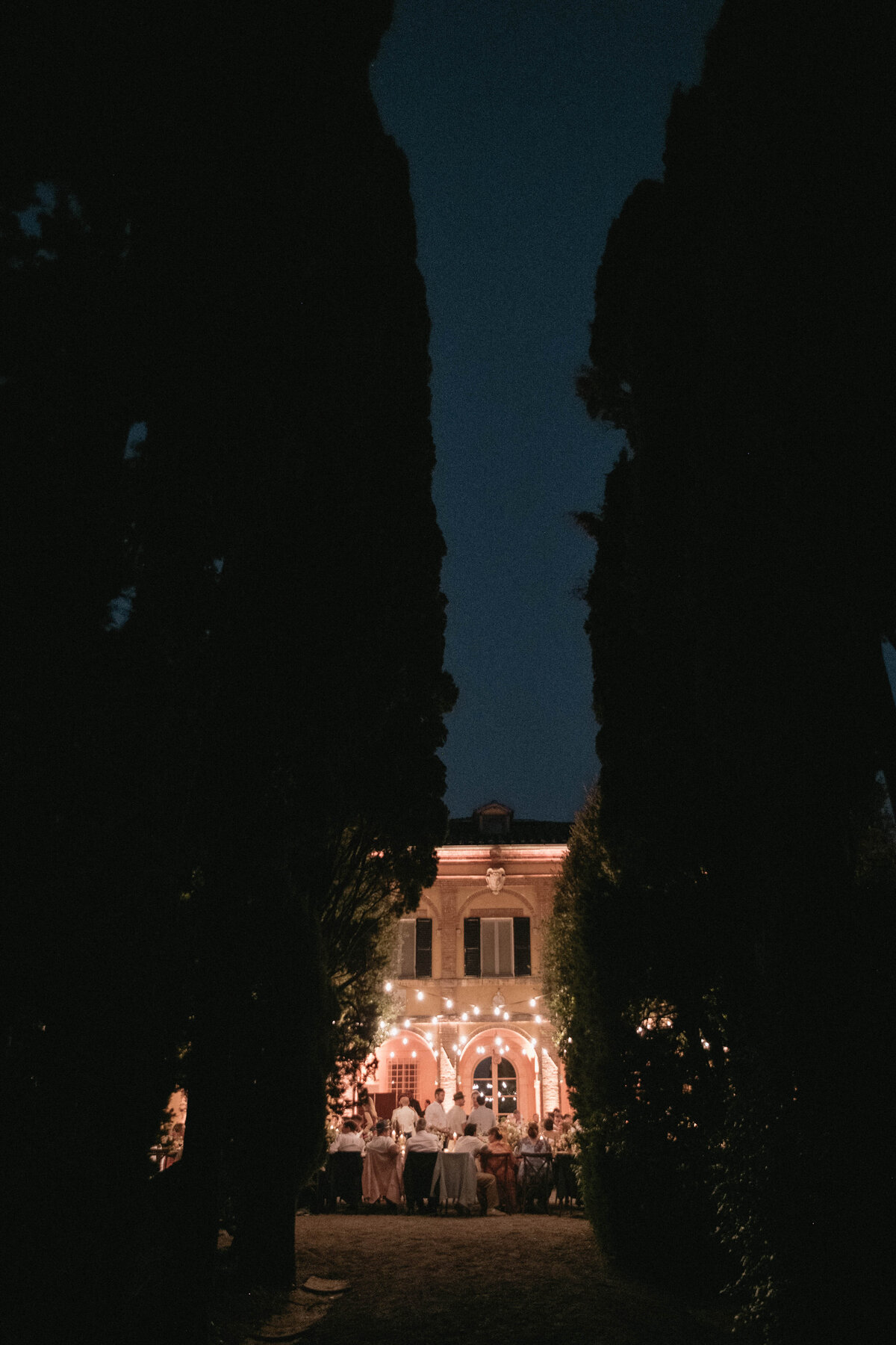 Flora_And_Grace_Editorial_Tuscany_Analog_Editorial_Wedding_Photographer (1 von 1)-37