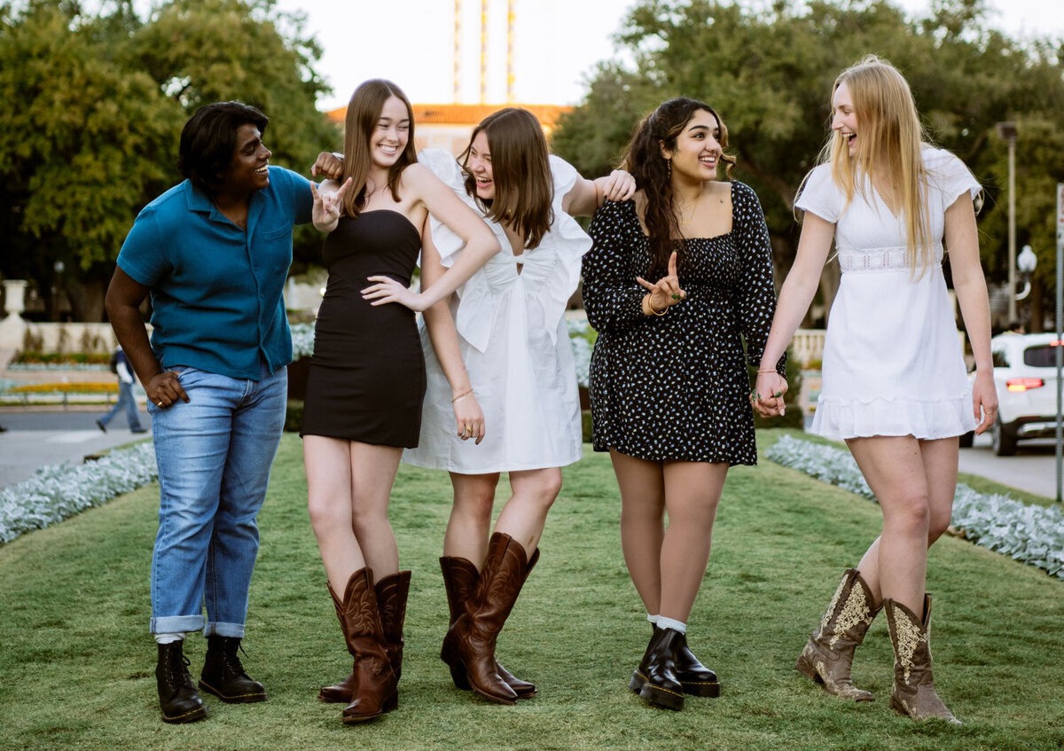 UTaustinseniorphotographer.katharris-port-38