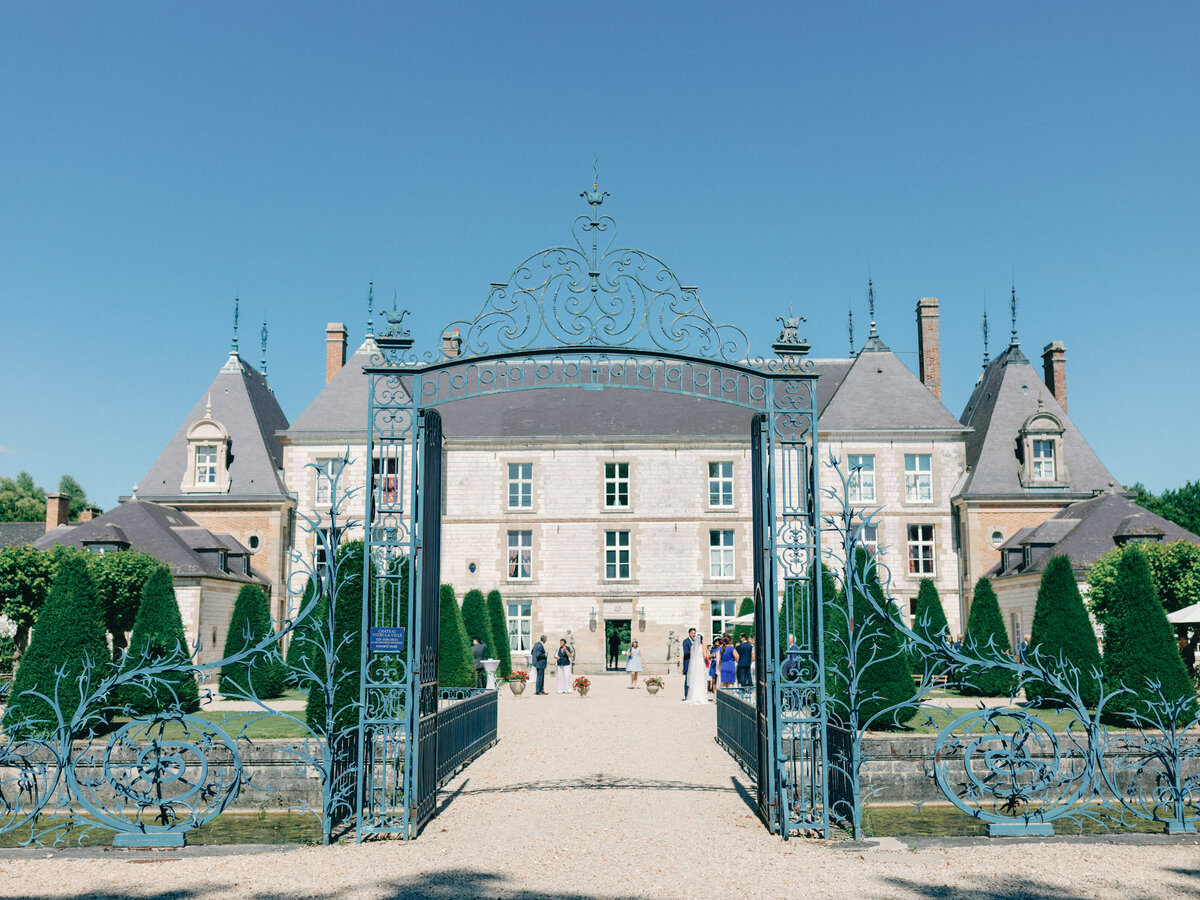 57-02072022-950A7475-Olivia-Poncelet-Wedding-Chateau-de-Vitry-la-Ville-France-WEB-150