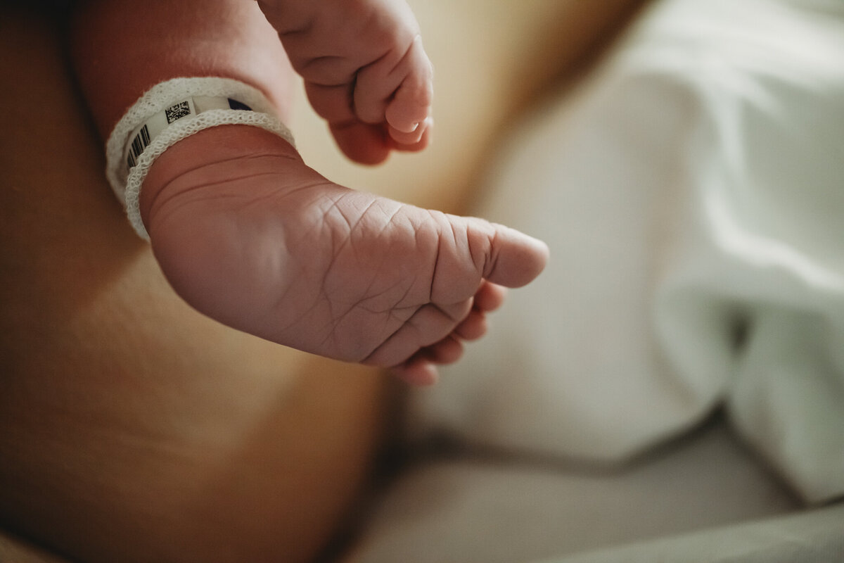 best birth photography near me, NW Arkansas birth photography services, NWA motherhood photography