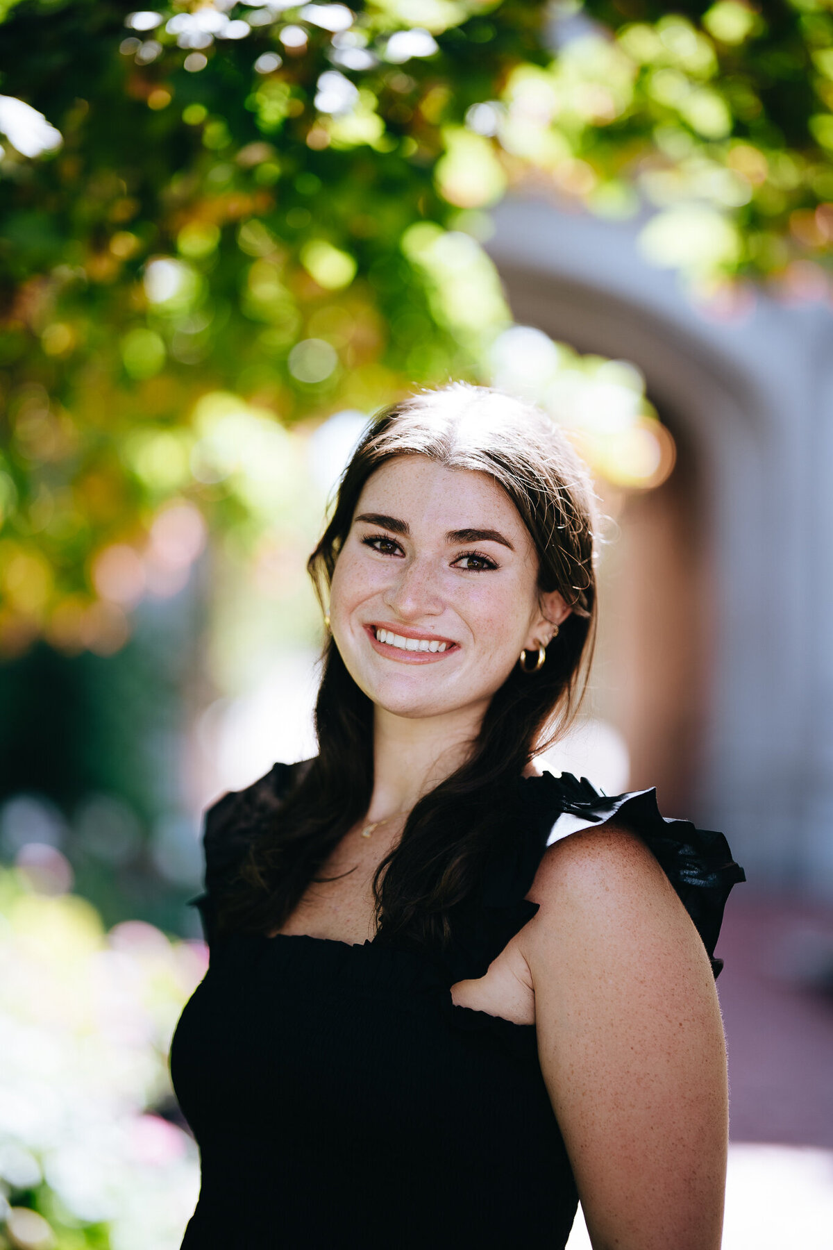 washu grad headshot on campus