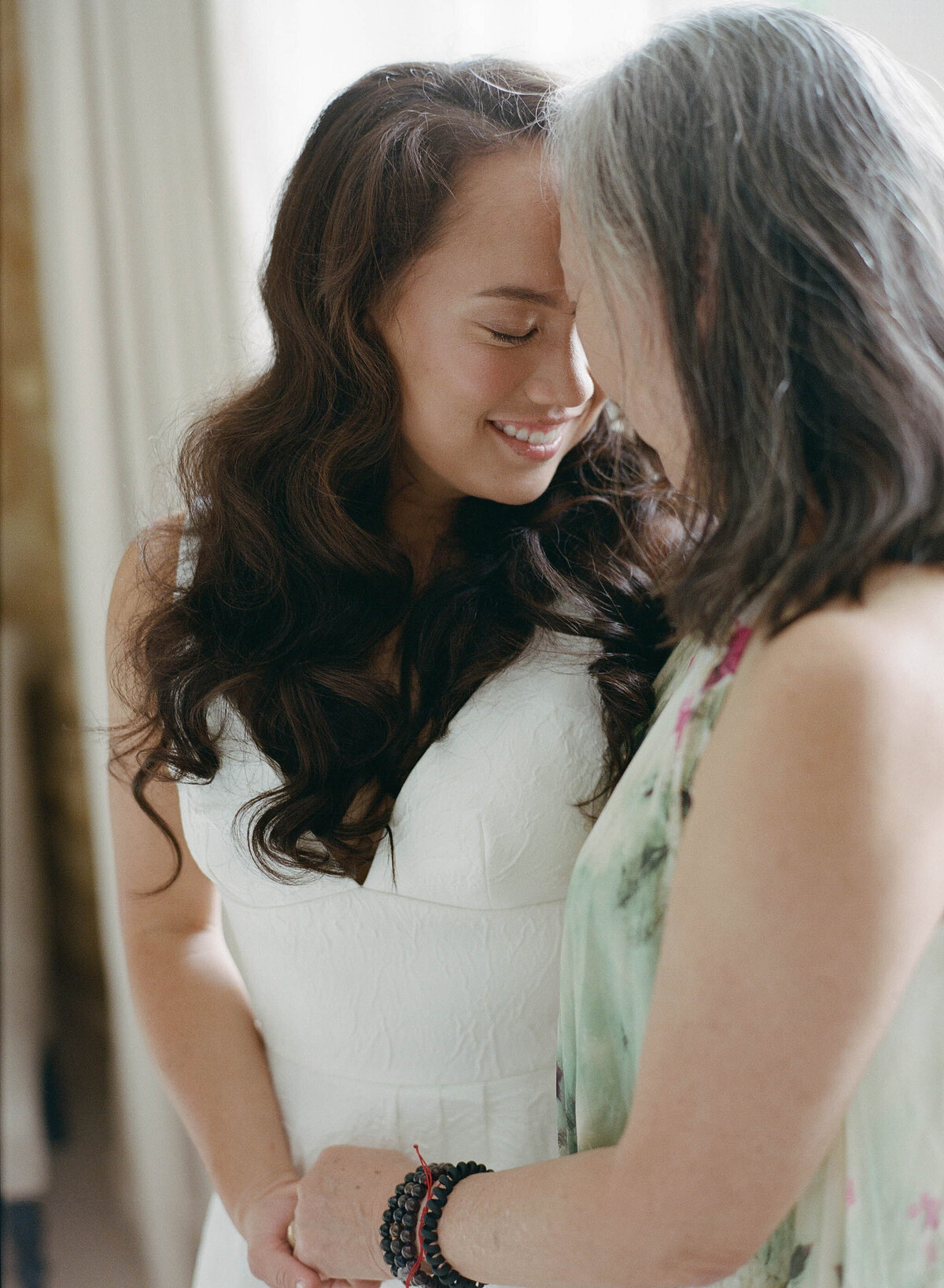 cotswolds-film-wedding-photographer-destination24