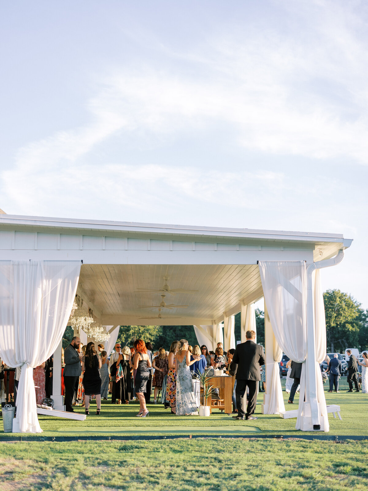 cocktail-hour-photos-the-french-farmhouse-dallas-photographer-7
