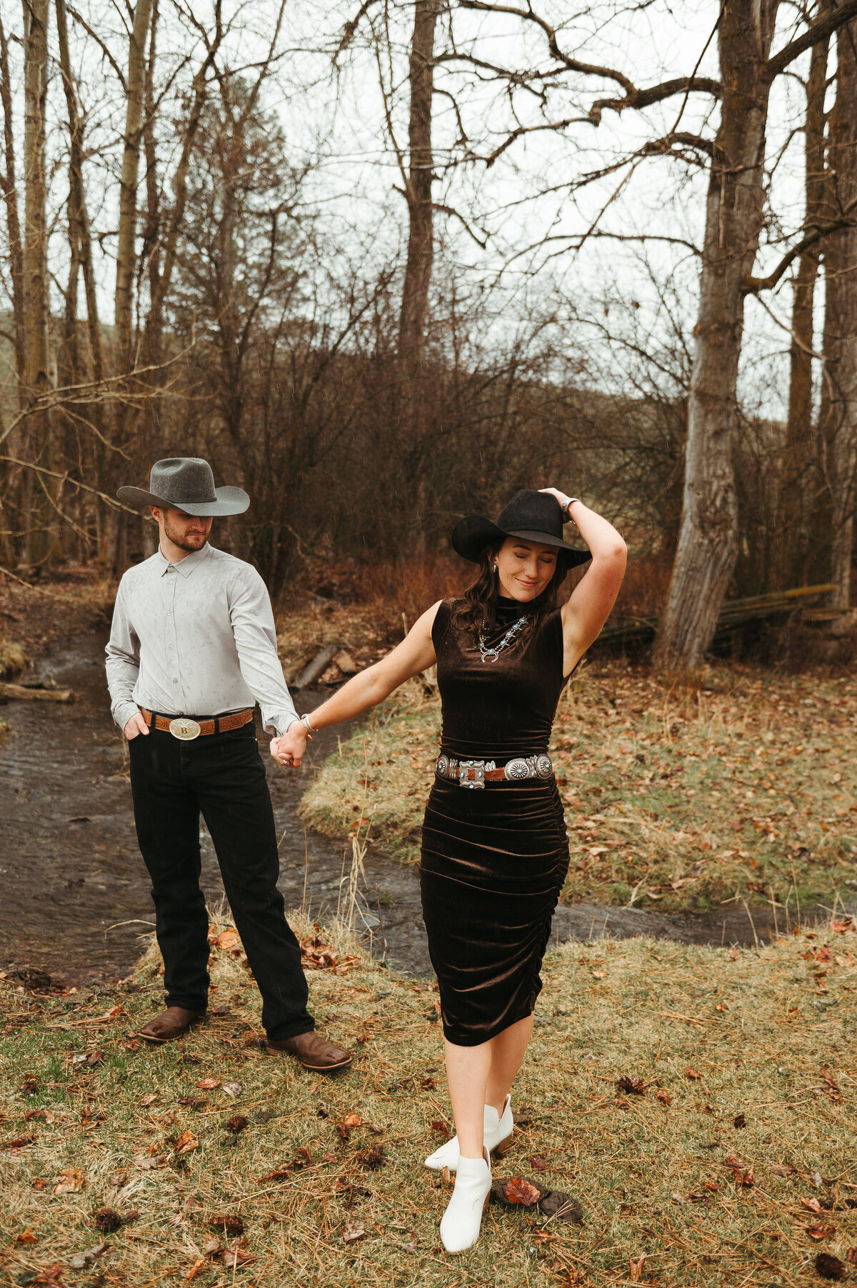 presley-gray-photo-montana-western-style-engagement-4334