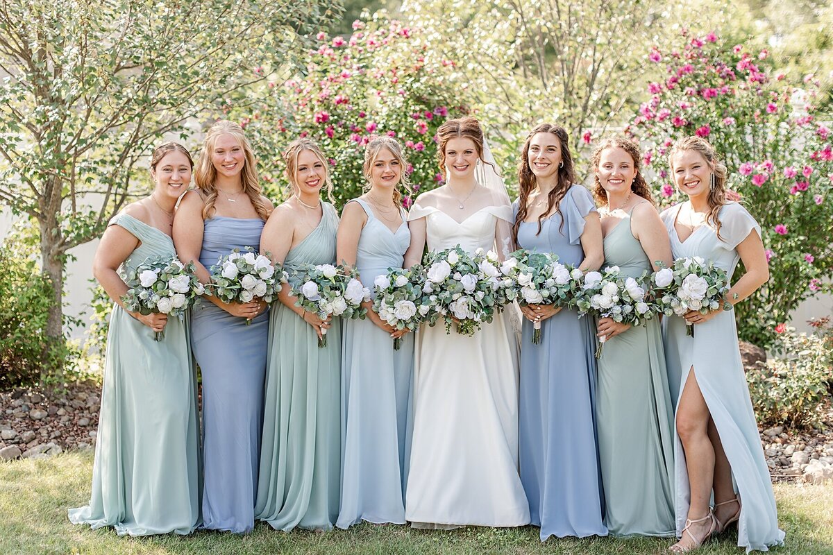 Pittsburgh-Nicassio-Fields-Green-Blue-Wedding-1 (5)