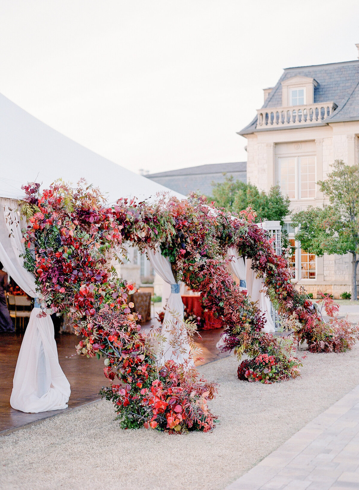 max-owens-design-jose-villa-wedding-29-tent-entrance