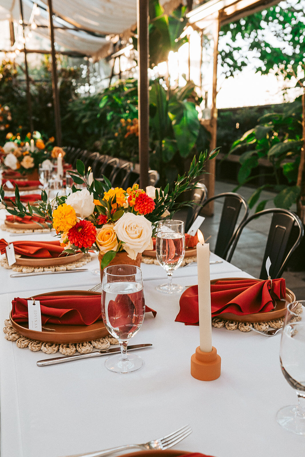 Table setting 
