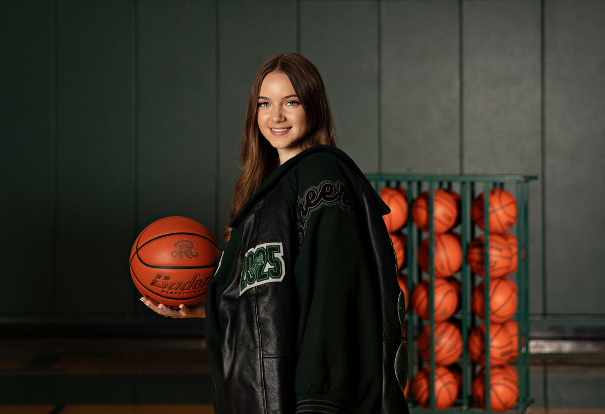 seniorgraduationclassof202520262027bestphotographertudiofamilybirthdaynewbornboyamilynewborngirlfirstbirthdayportraiturephotographystudioportraitsnewborngirlboyfamilyEvaMaganaPhotographychildphotographer (93 of 35)