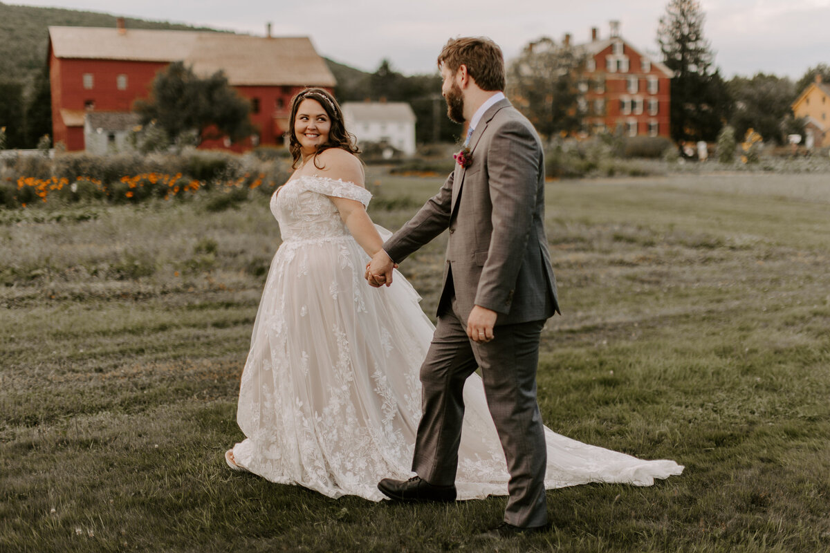 Botanical-summer-wedding-at-hancock-shaker-village-berkshires-20