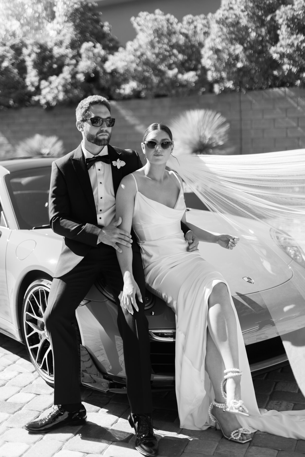 Luxe Black and White Wedding at Palms Casino Resort in Las Vegas - 20