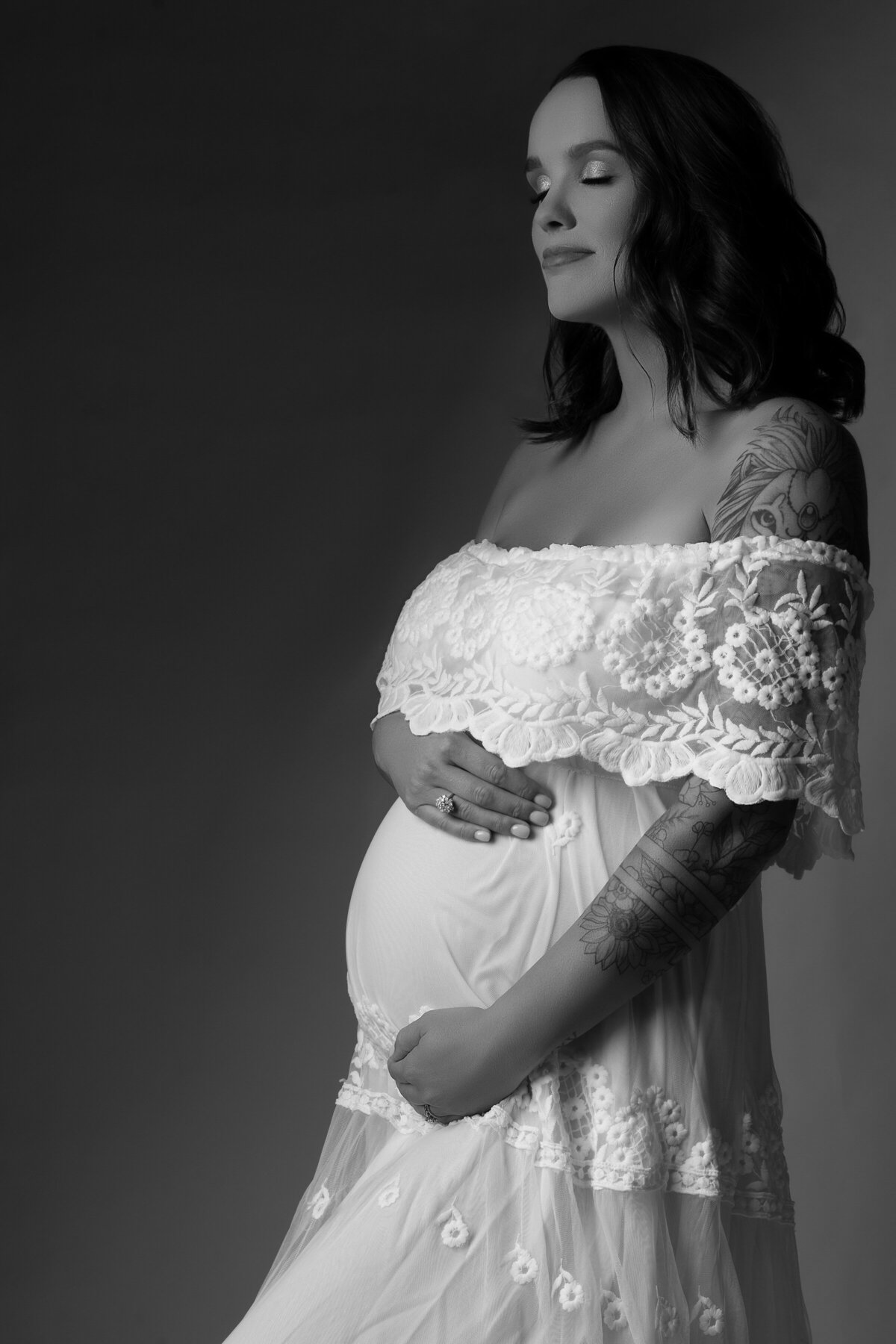 In BW Raleigh NC Maternity Portrait Photographer 13
