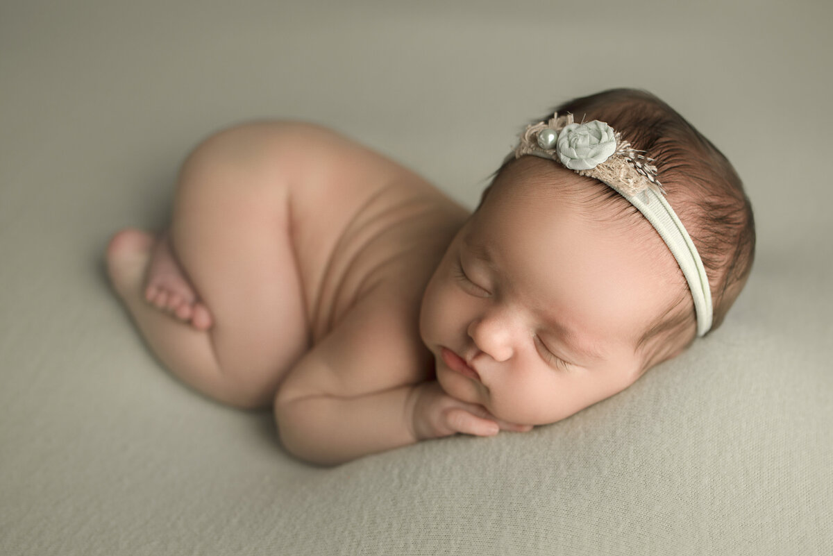 CYPRESS TEXAS NEWBORN PHOTOGRAPHER