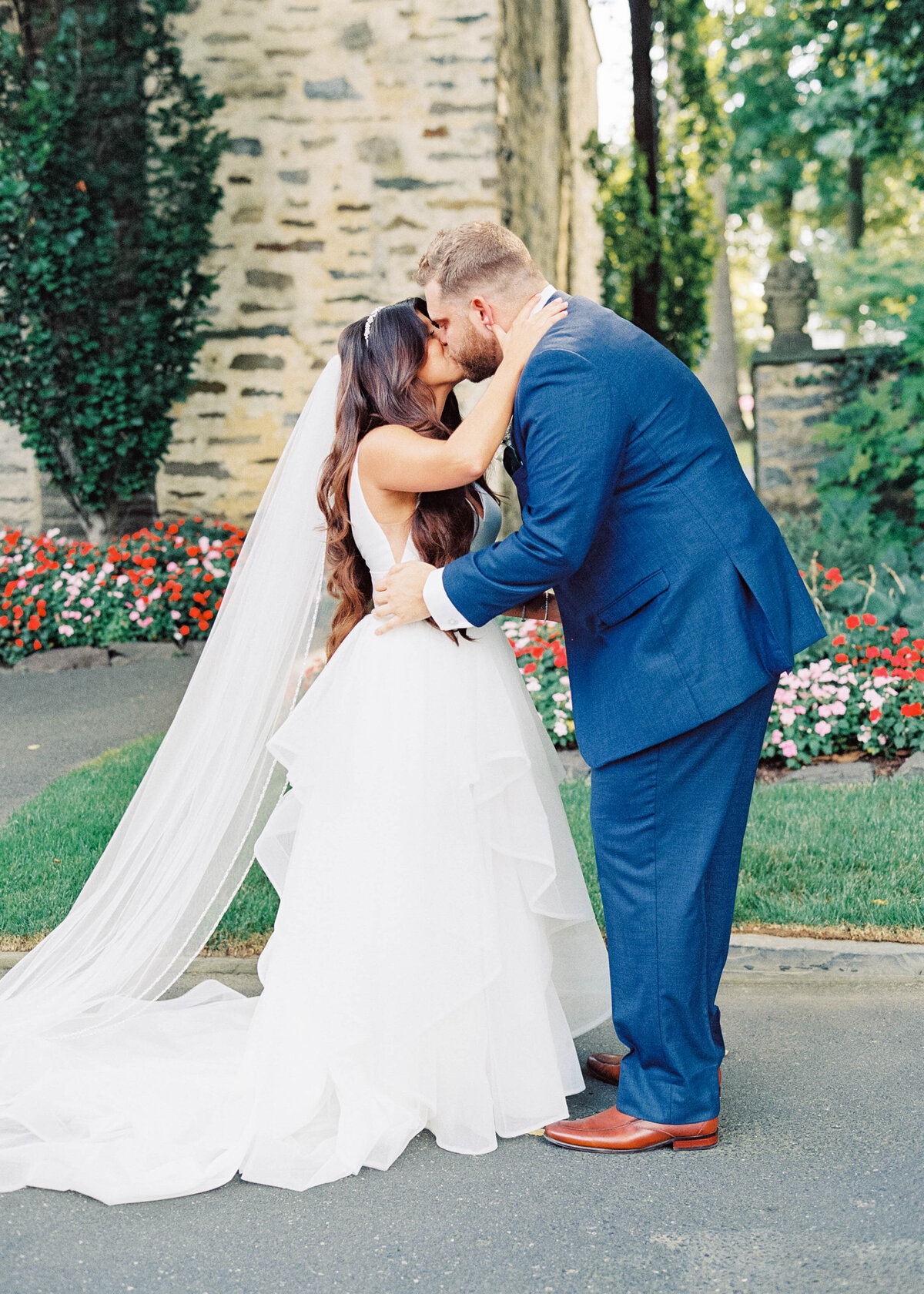 Huntingdon-Valley-Country-Club-Wedding-First-Look-Photos_029