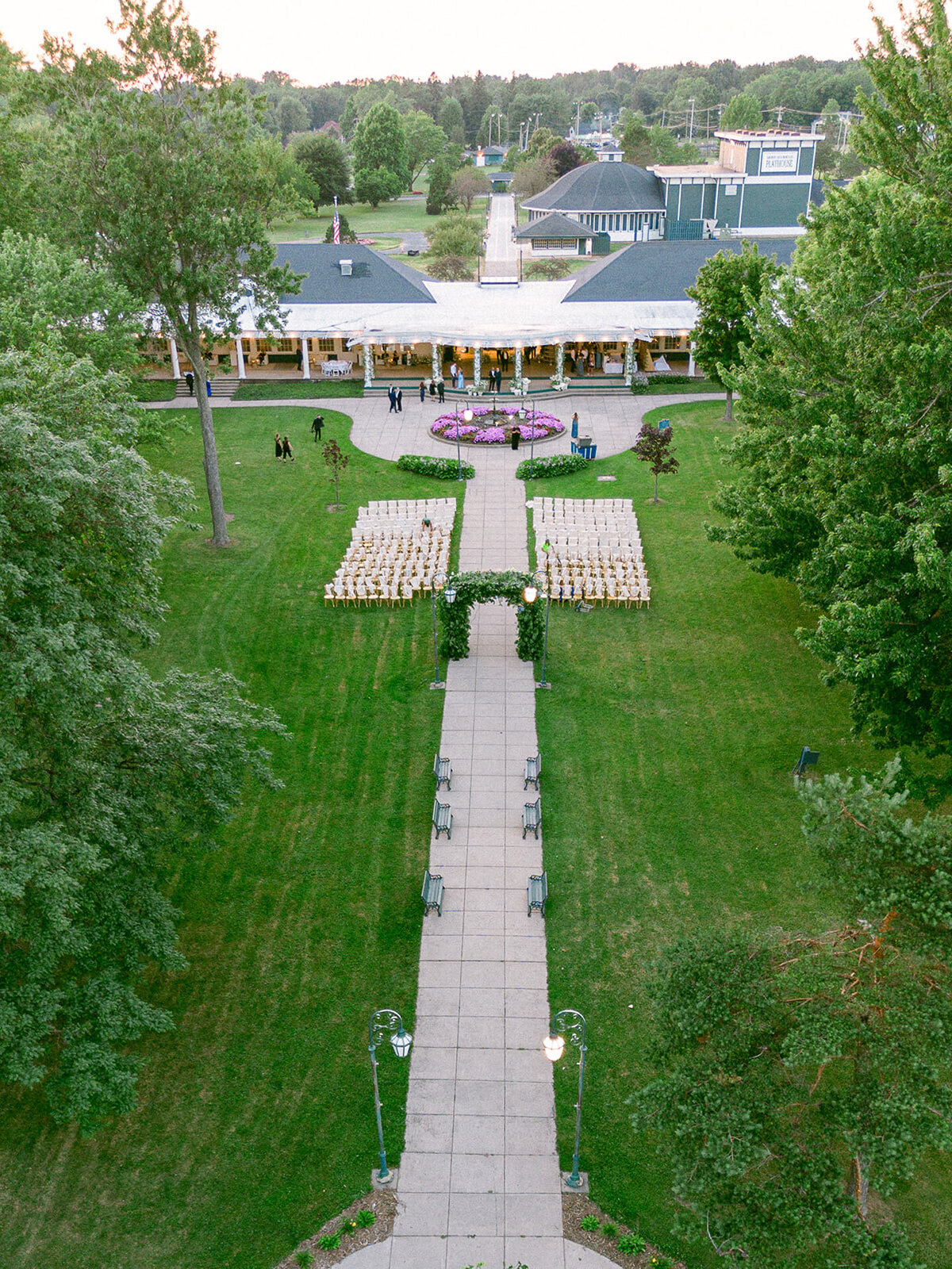 Emerson Park Wedding Assist_by Blush Wood (3 of 8)