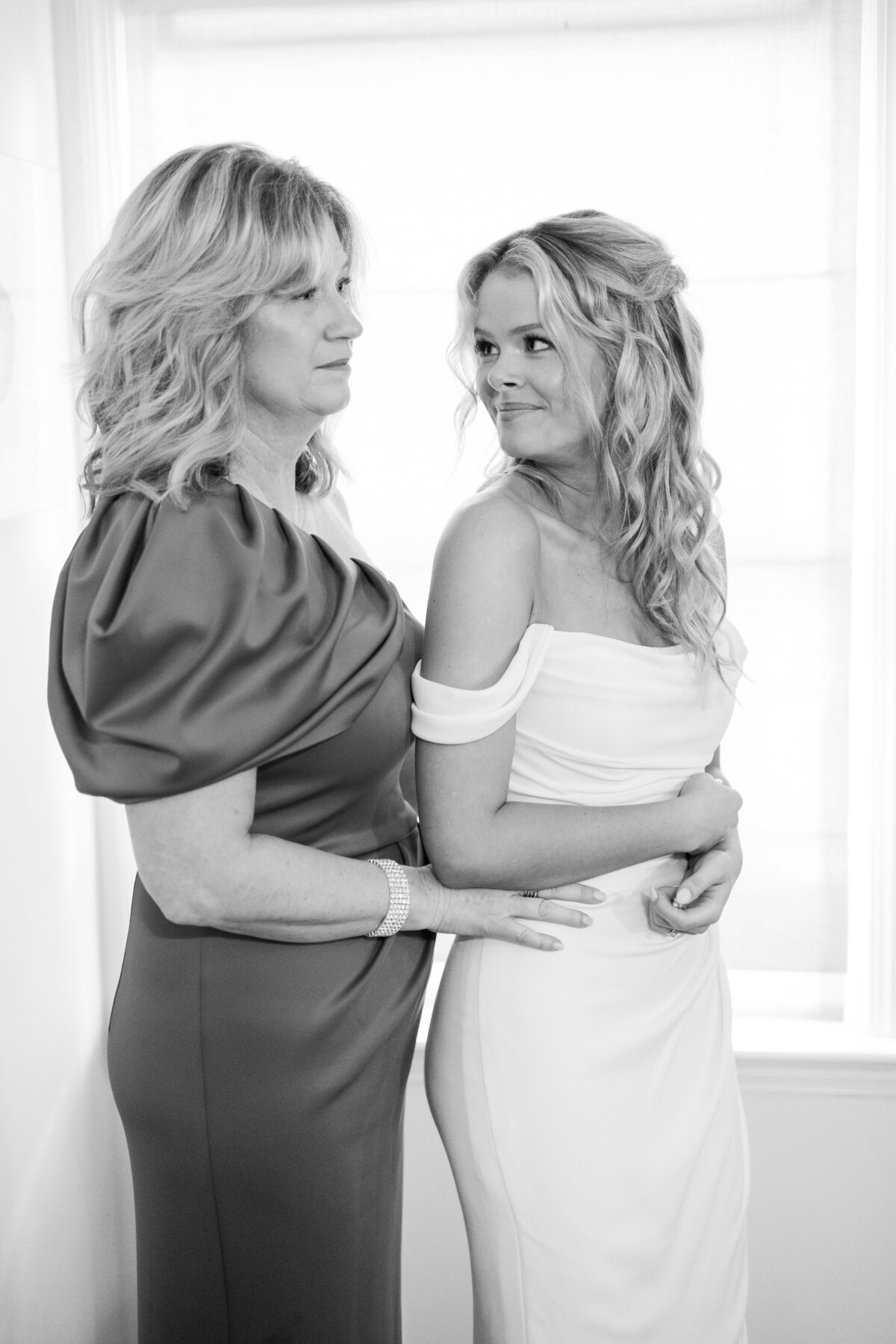 Katherine Horton Photography Sarah & Trey's Wedding Day Bride Getting Ready 066