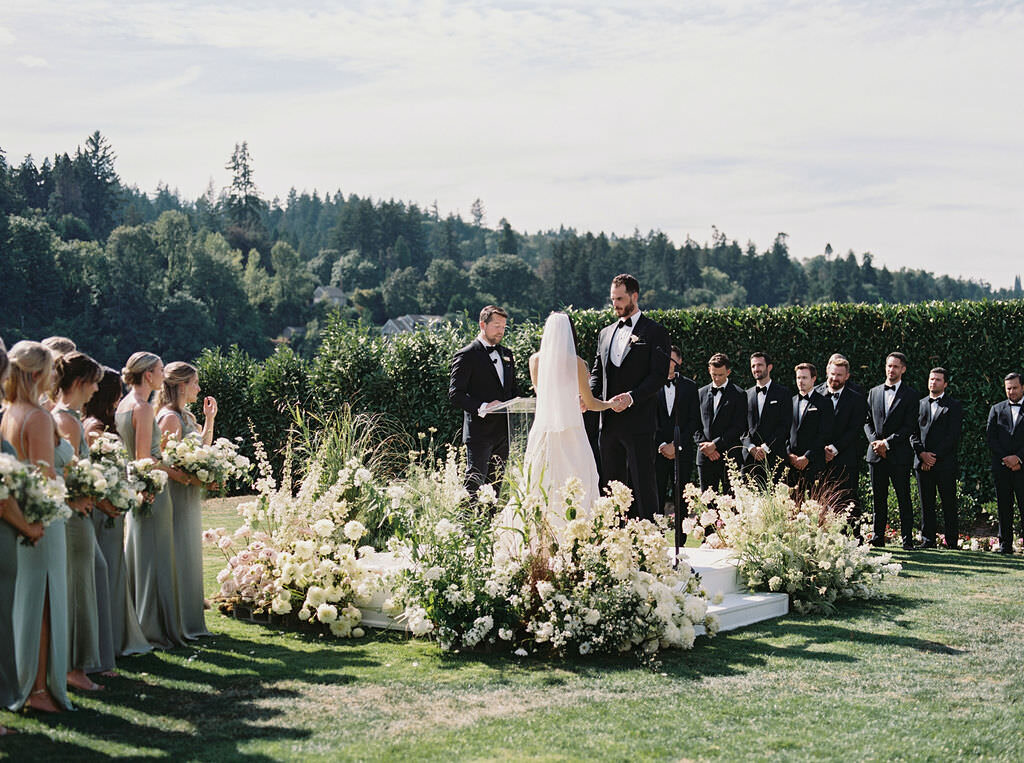 Sophisticated-black-tie-outdoor-wedding-in-portland-oregon-32053_03