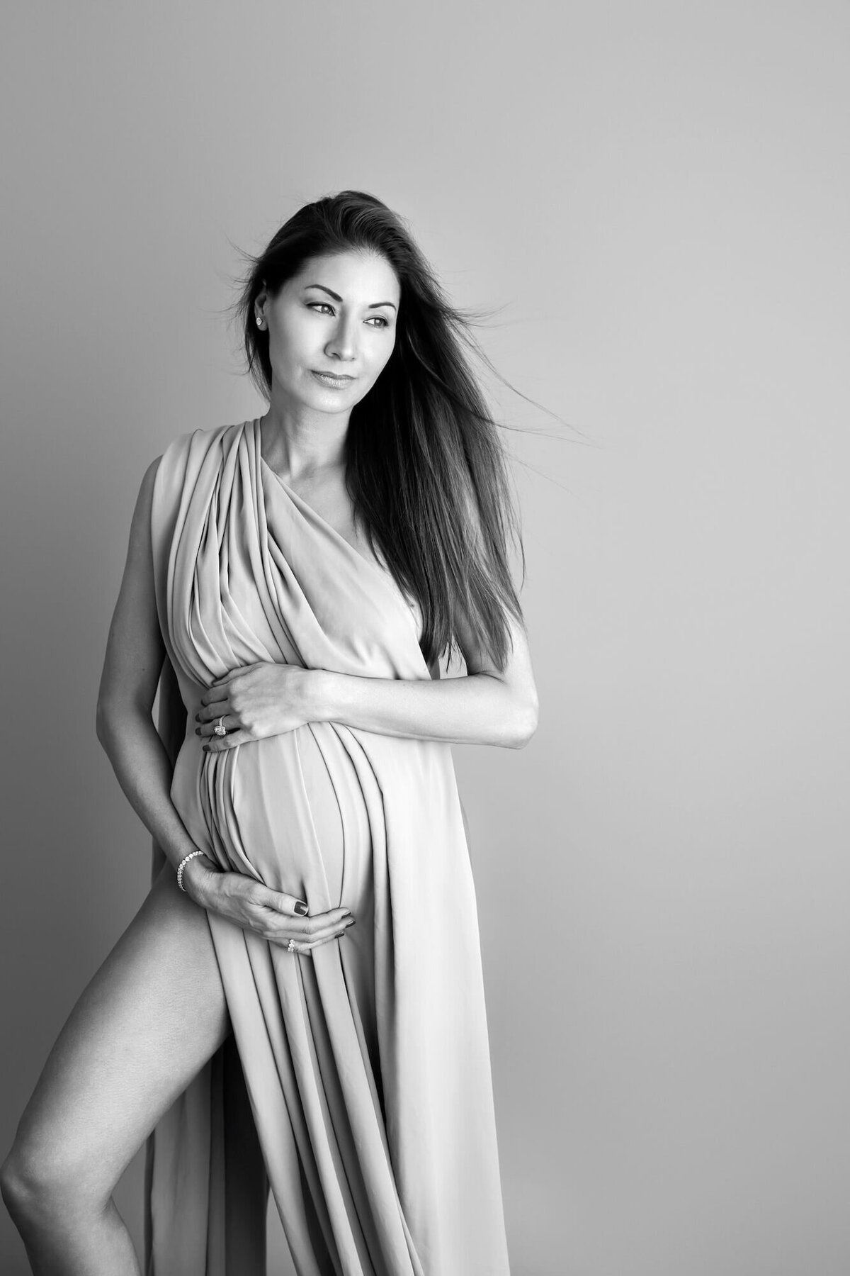 best North Hollywood maternity portrait studio, maternity photographer near me Los Angeles