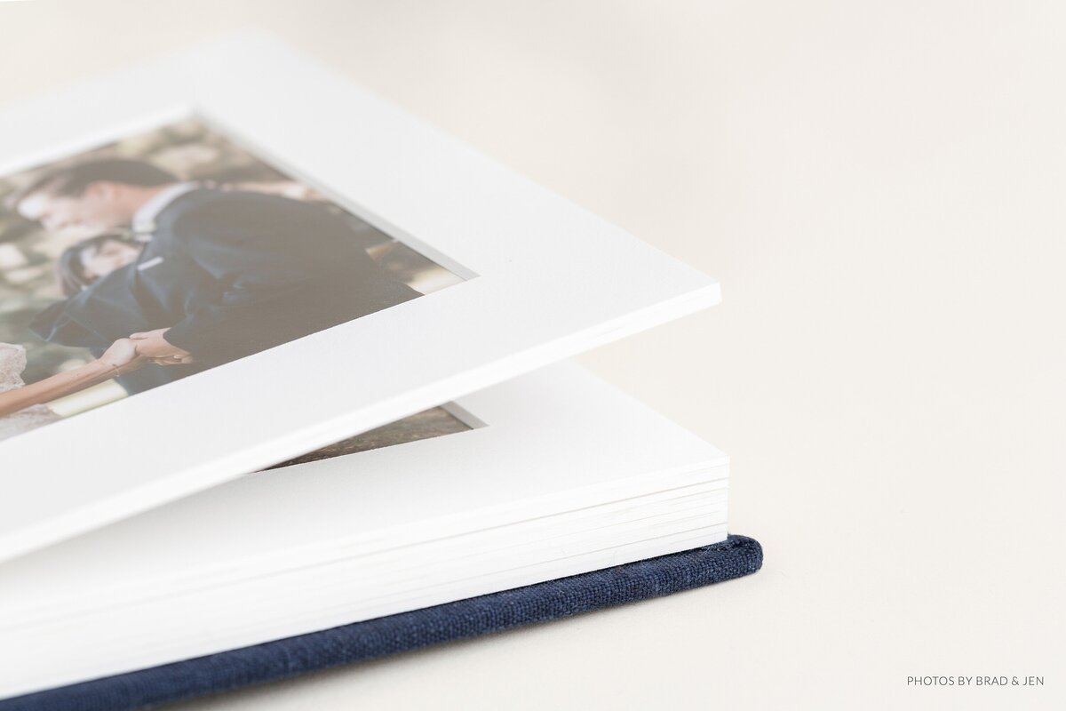 RedTree-Albums-Brad & Jen, Matted Folio Album-113