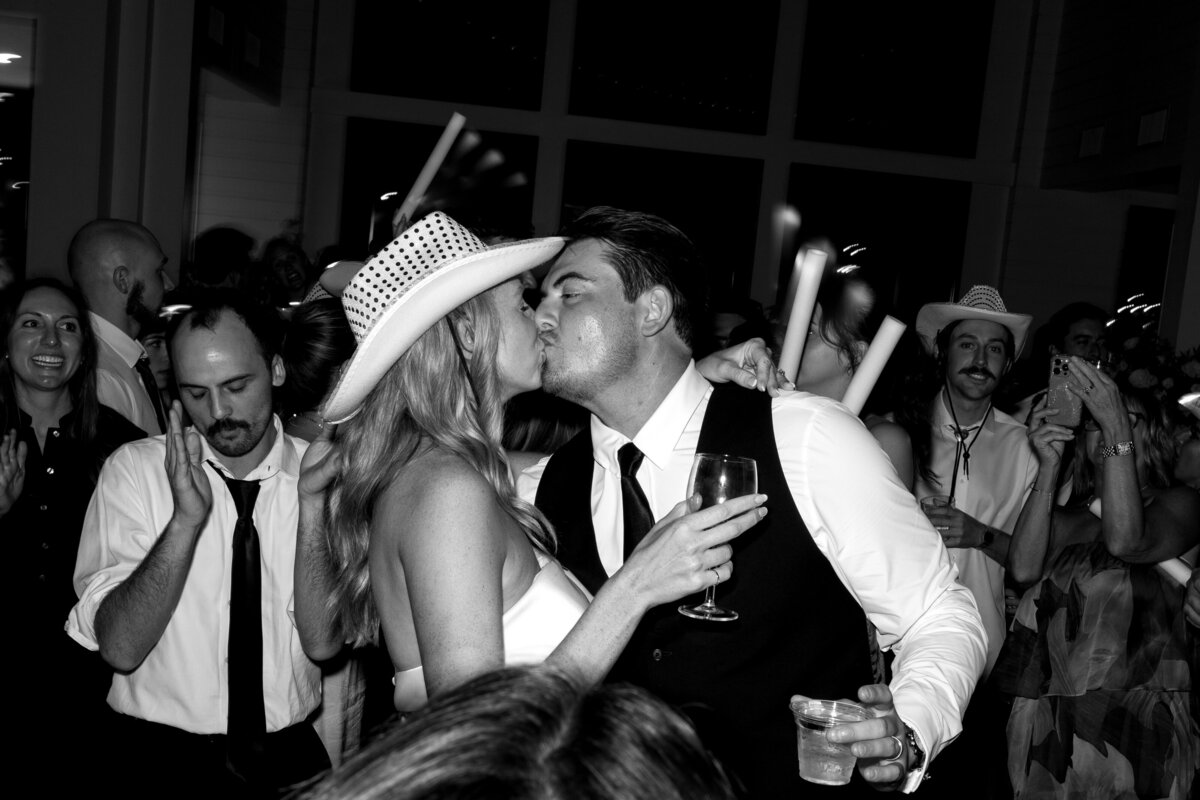AllieRyannPhoto-DallasWeddingPhotographer-9802-2