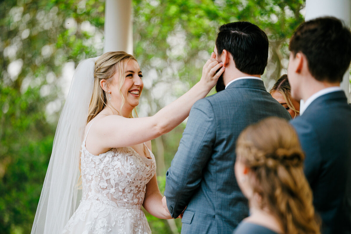 romantic-winter-winfield-inn-wedding-caitlin-mcweeney-022-1