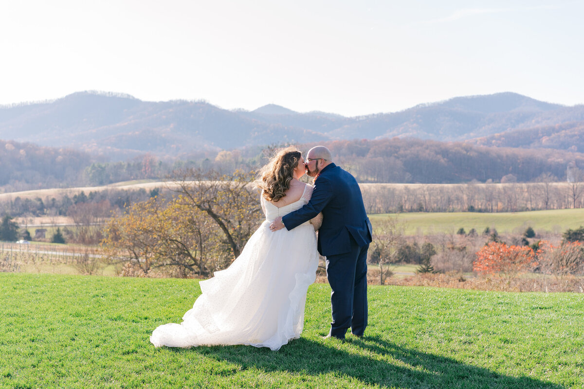 Bright-Florals-Pippin-Hill-Wedding-34