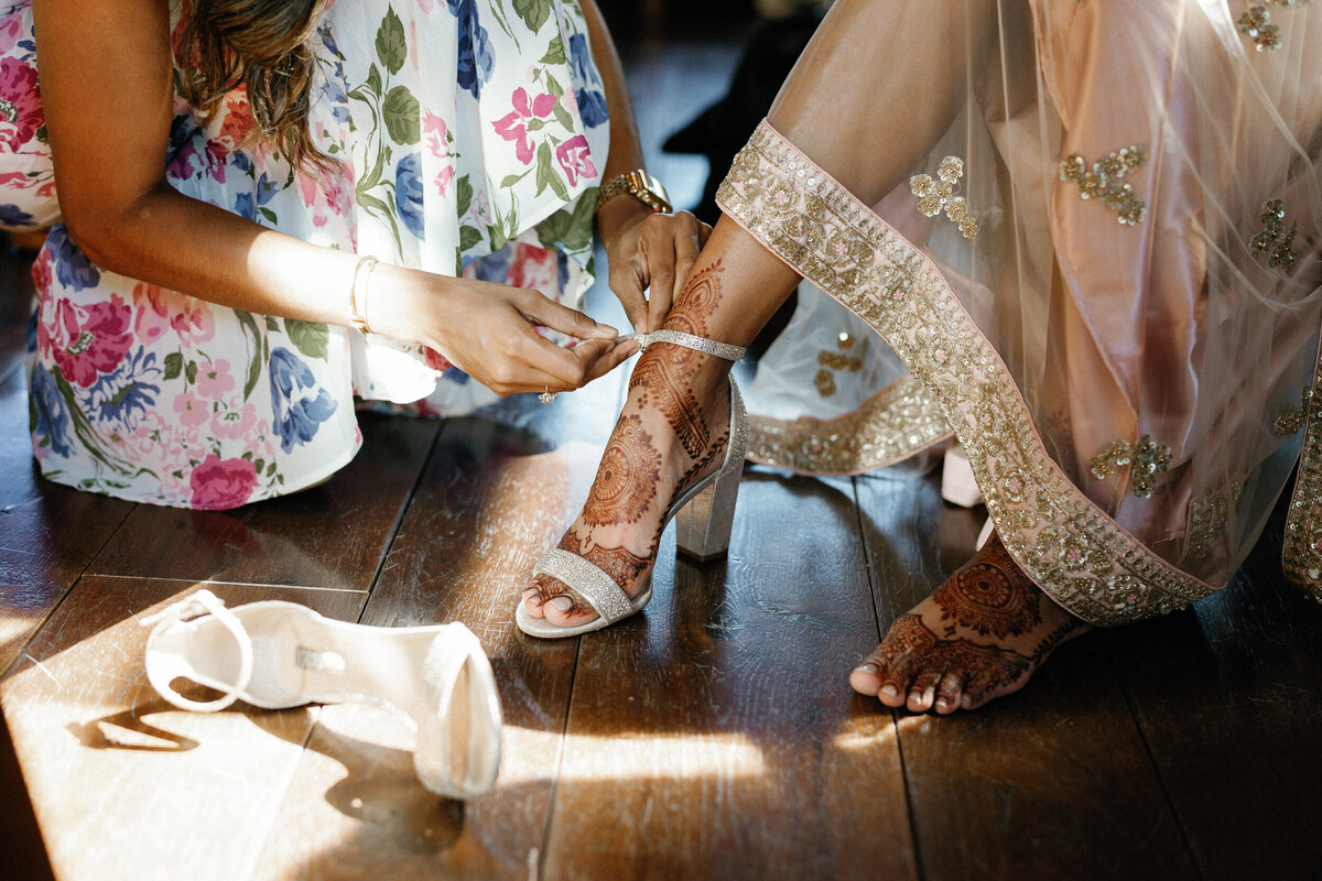 Lakefalls_Lodge_NH_Indian_Wedding_LevKuperman_038
