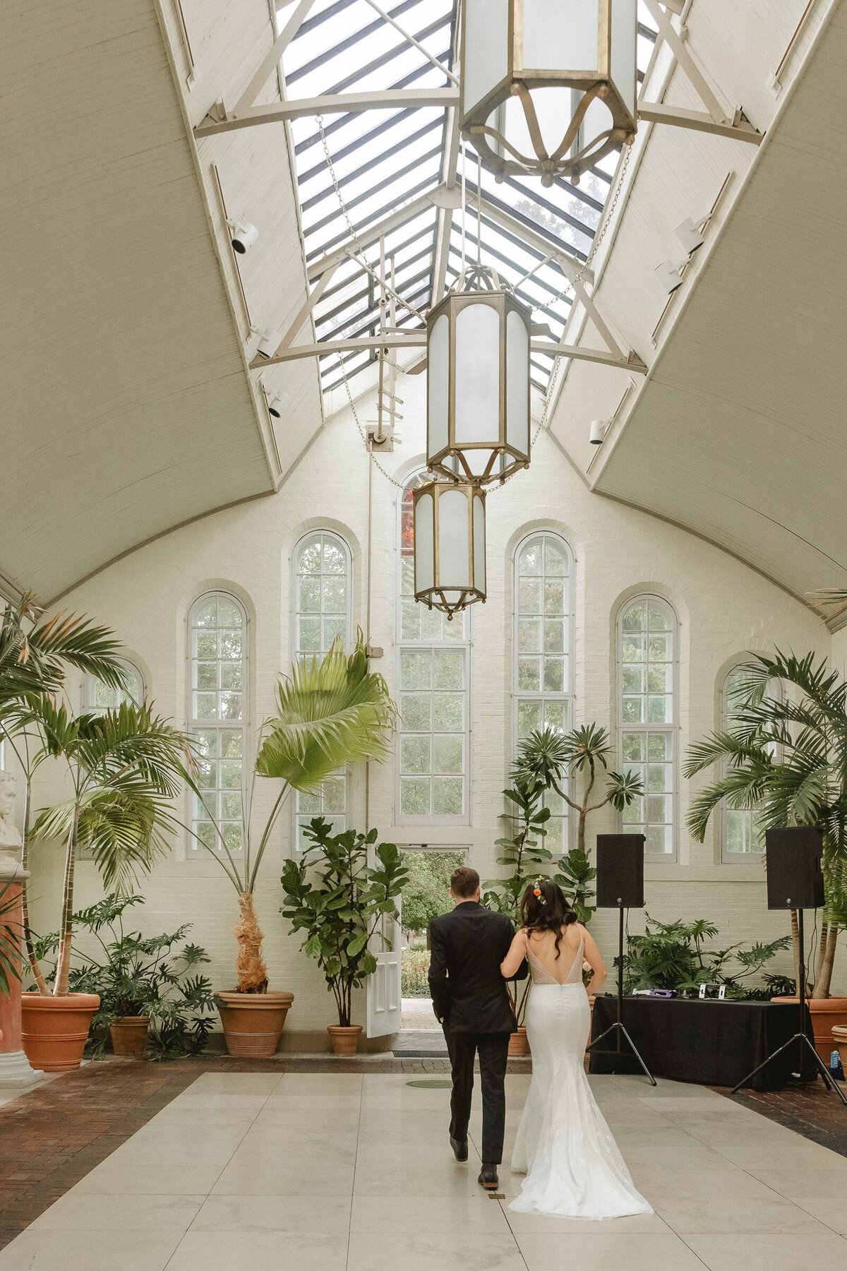 documentary photographer garden greenhouse wedding-118