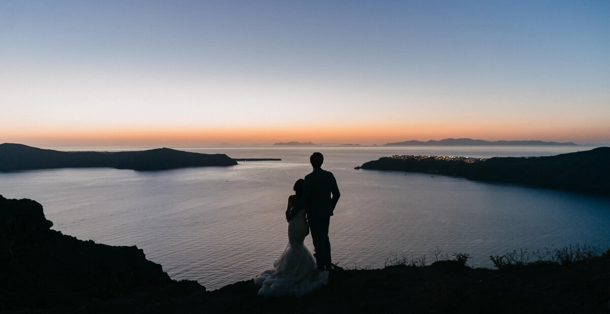 modern Minimalist for intimate wedding in santorini Greece