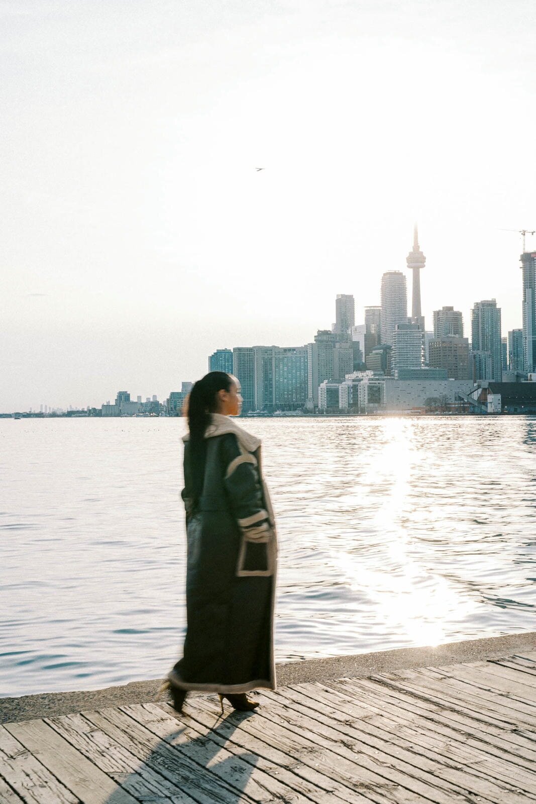 E11-Engagement-photo-shoot-in-Downtown-Toronto-Maria-and-DeVon-2025-04-14-2500px-1068