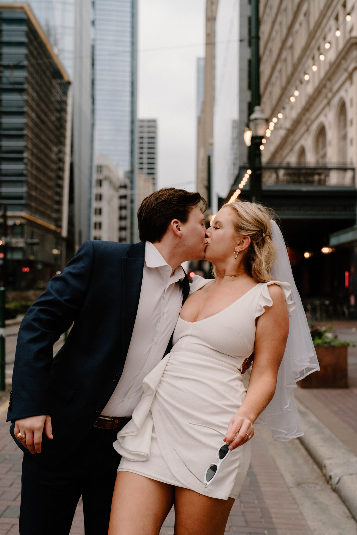 downtown_Houston_Elopement_Session_Courtney_Lasalle-38