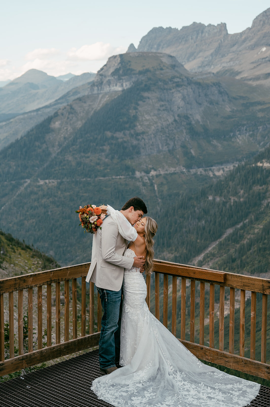 presley-gray-photo-glacier-national-park-elopement-7176