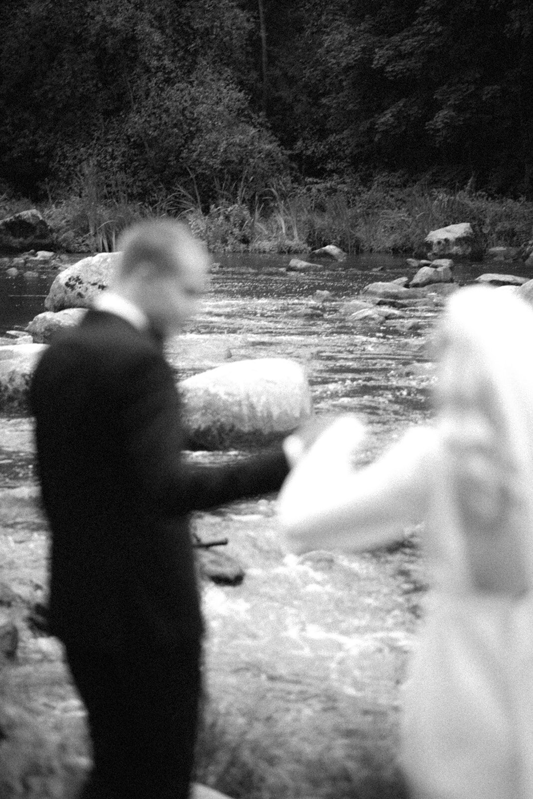 Wedding photo of an Intimate and romantic wedding  photography session in Porvoo by photographer Hannika Gabrielsson