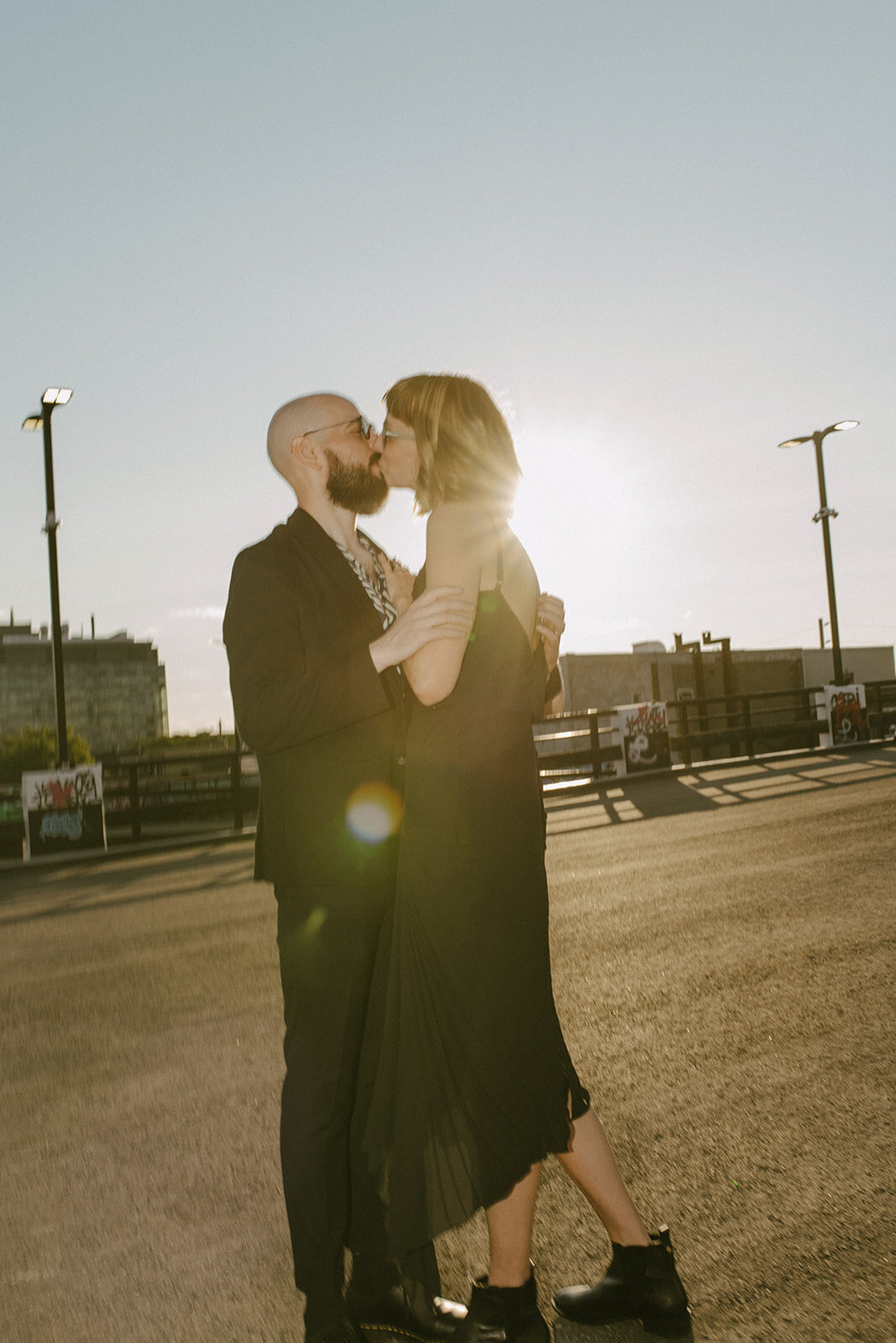 toronto-city-elopement-kensington-market-freespirited-romantic-fun-authentic-wedding-photography-2650