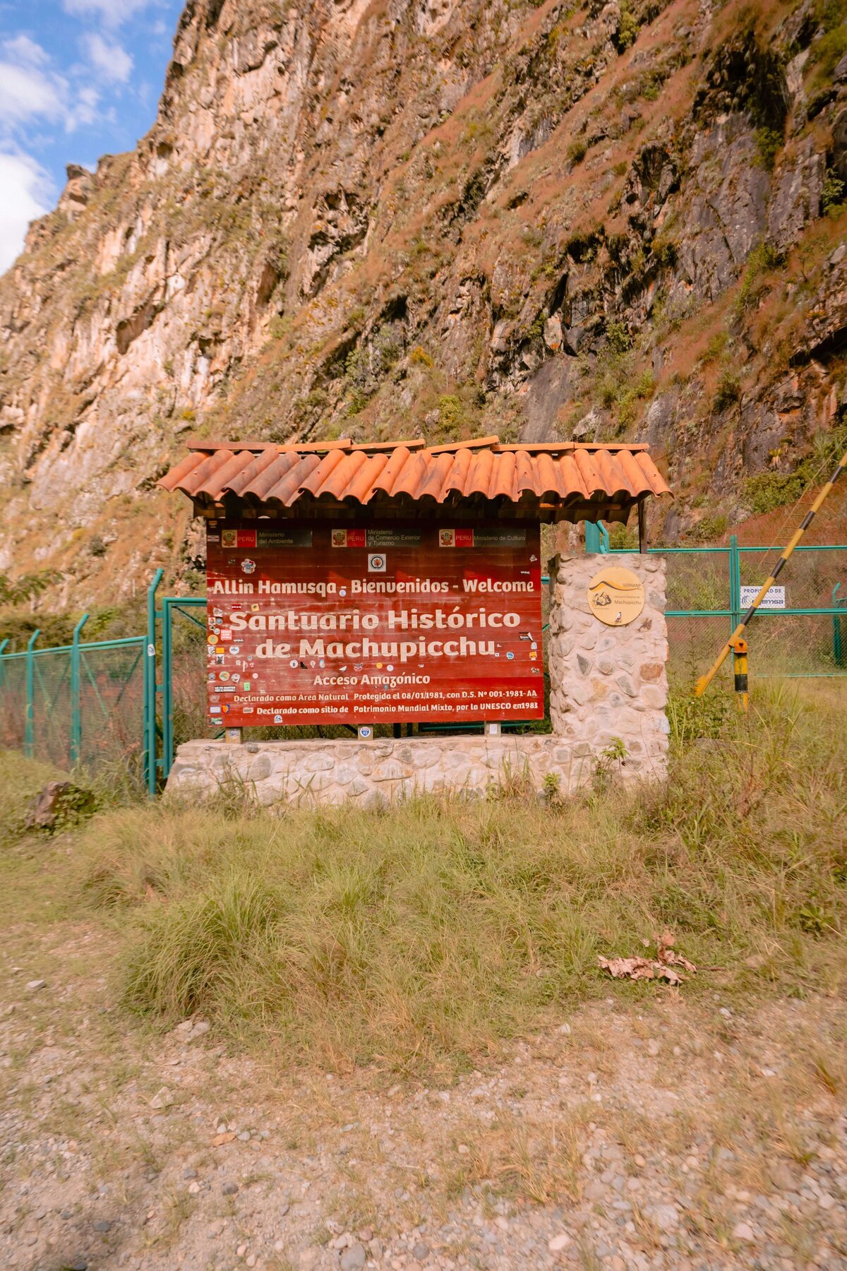 meredith-ewenson-salkantay-trek-peru-legit-trips-machu-picchu-sign