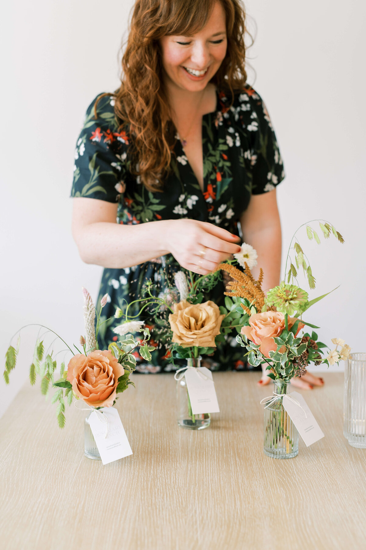 05 Romantic-Feminine-Logo-Florist-Branding-Fig-2-Design