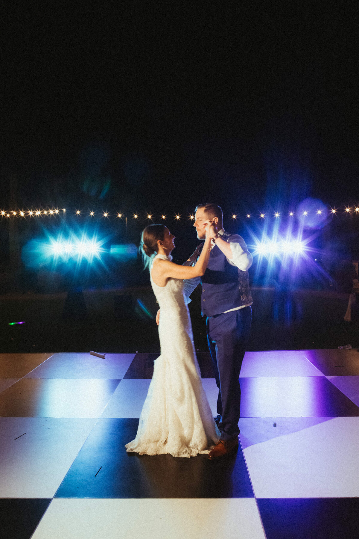 Sarah & Steven Wedding Sneak Peeks-312