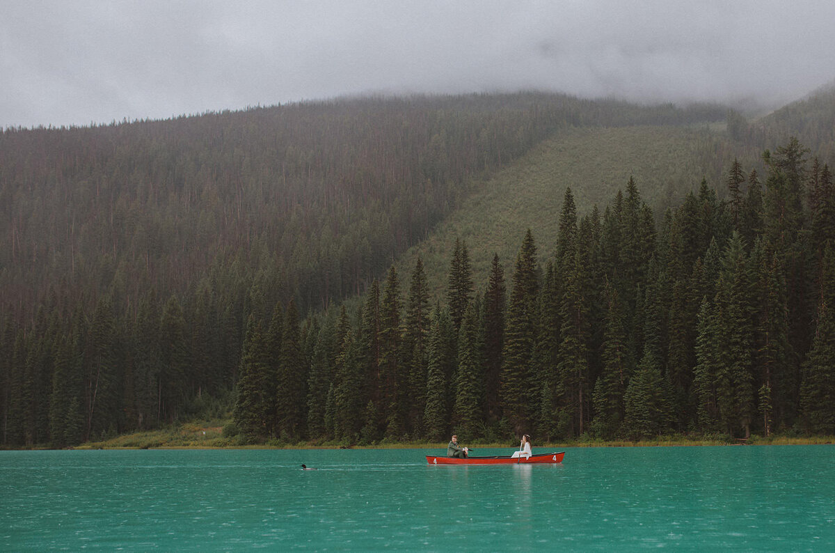 Liv Hettinga Photography is an elopement photographer in Canada, here is some information on the packages she offers and the pricing