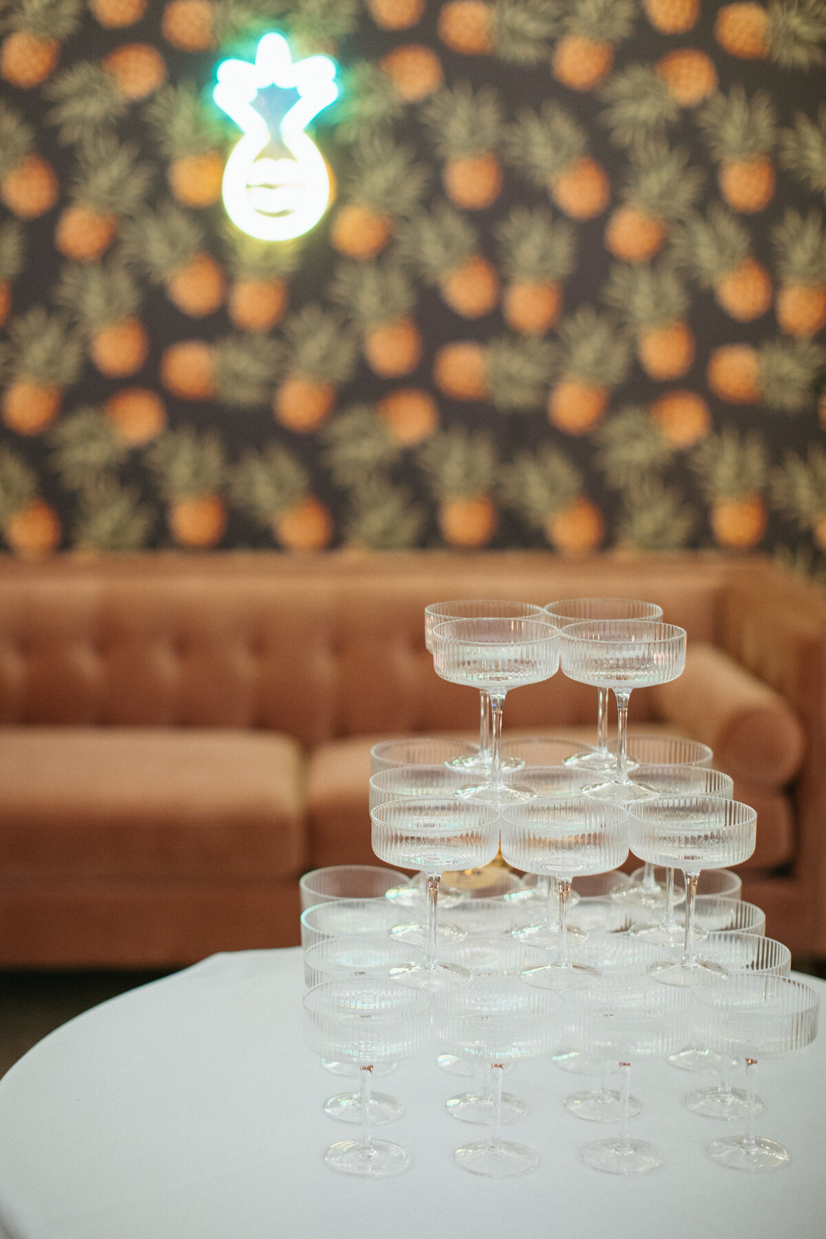 wedding-champagne-tower-at-the-wadsworth-mansion