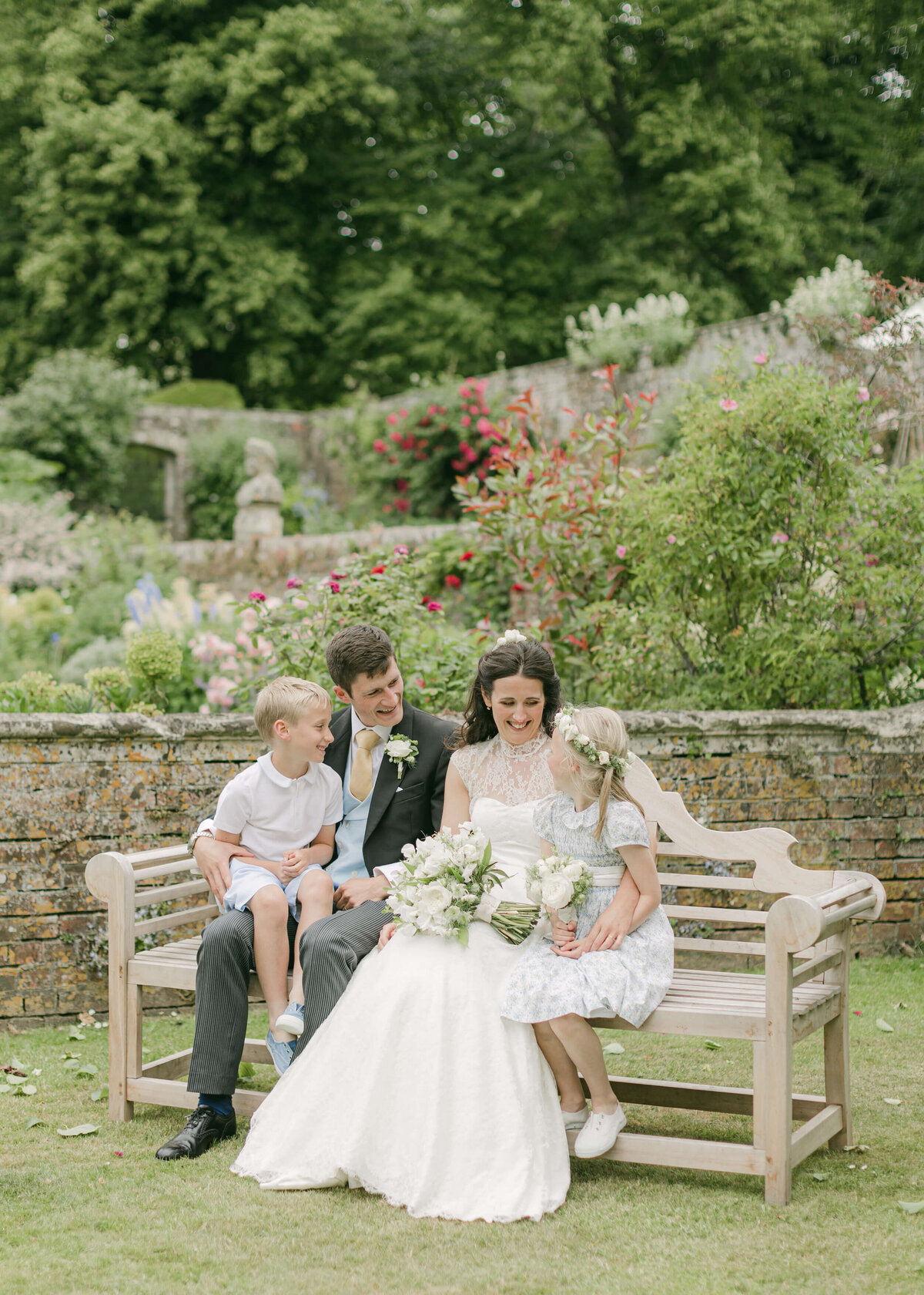 chloe-winstanley-weddings-wiltshire-hatch-house-couple-children