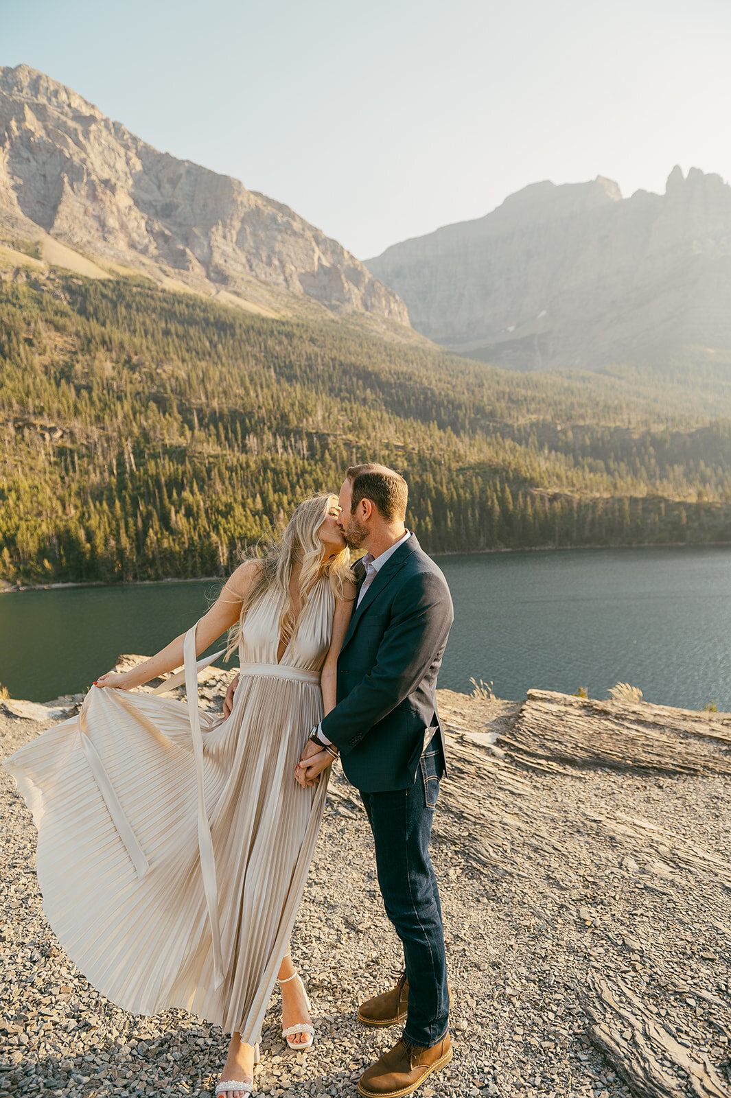 vintage-hollywood-glacier-national-park-elopement-presley-gray-photo2392